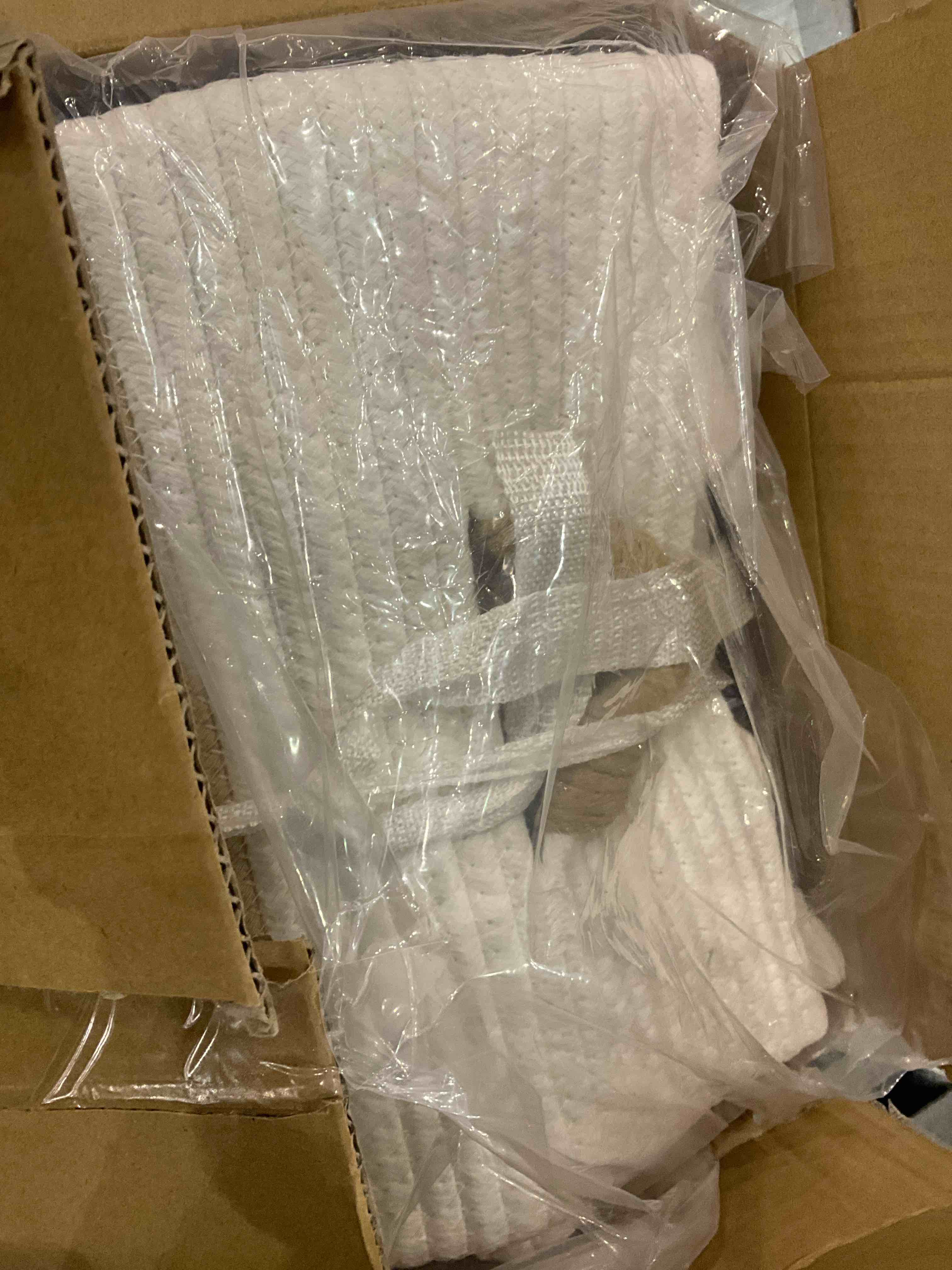 https://s3.amazonaws.com/lotting-images-prod/BargainHunt/EXS01291279_1712663448448.jpeg