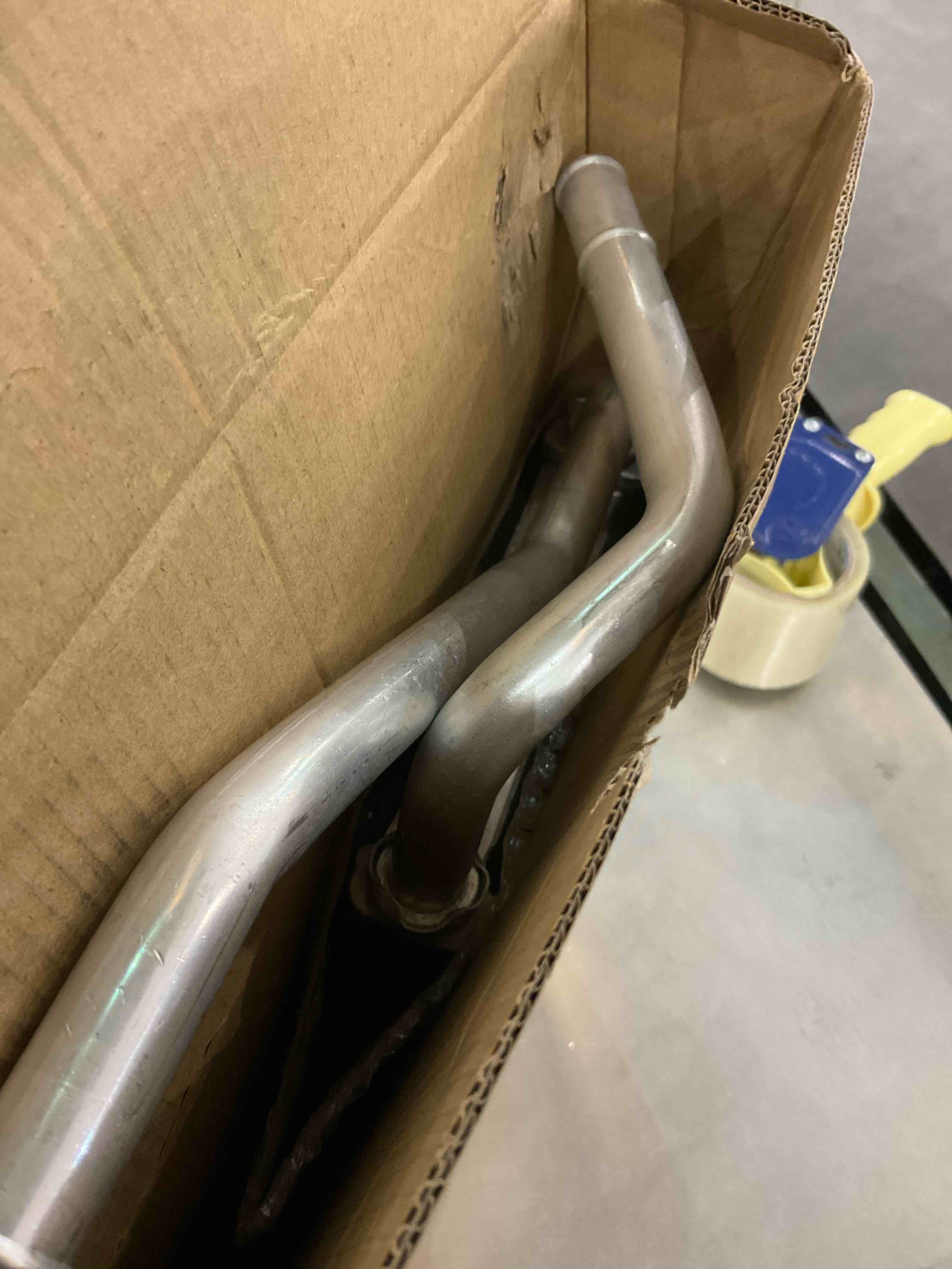 https://s3.amazonaws.com/lotting-images-prod/BargainHunt/EXS01291420_1712760562844.jpeg