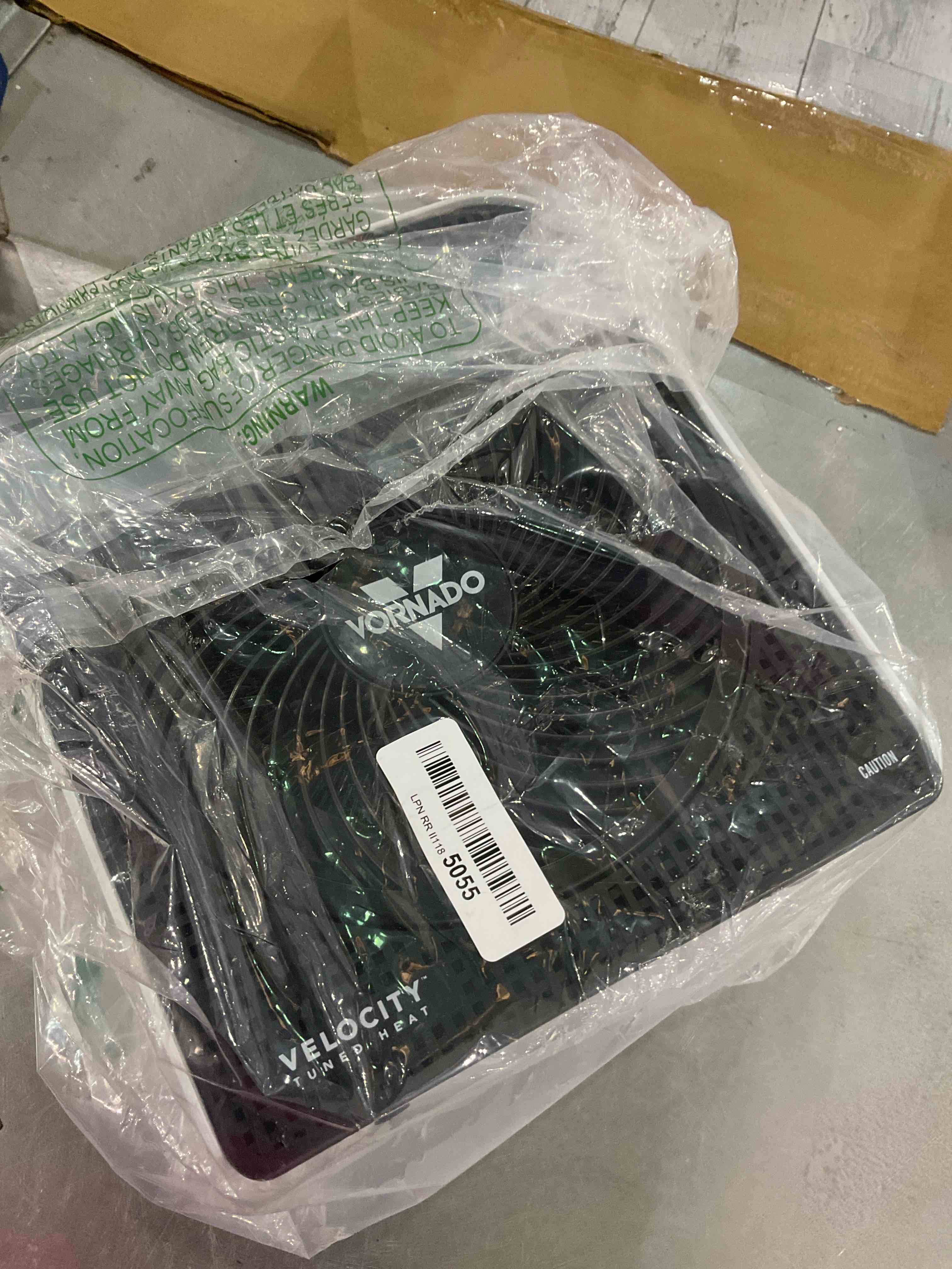 https://s3.amazonaws.com/lotting-images-prod/BargainHunt/EXS01291460_1712768876097.jpeg