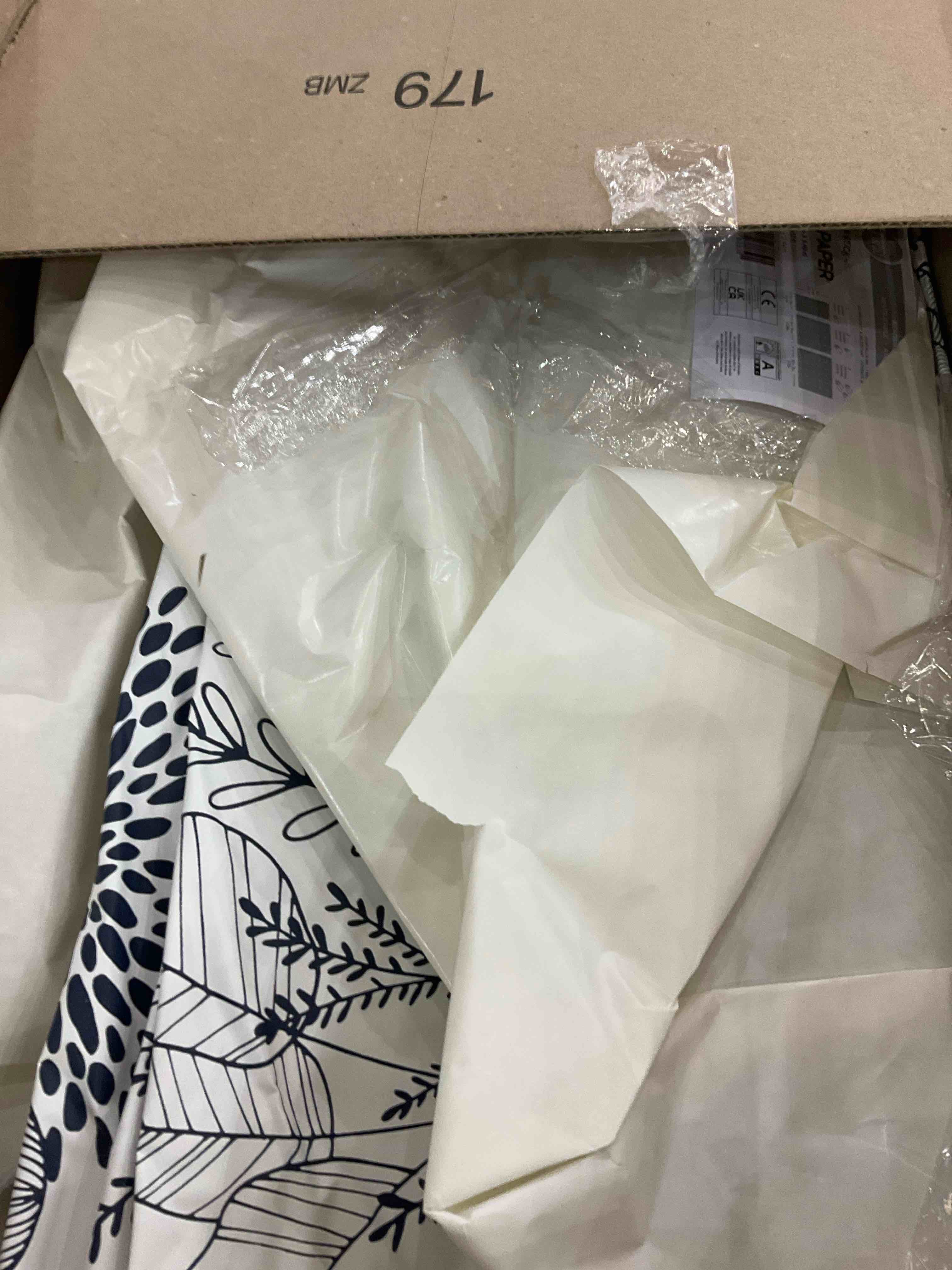 https://s3.amazonaws.com/lotting-images-prod/BargainHunt/EXS01291662_1712586041985.jpeg