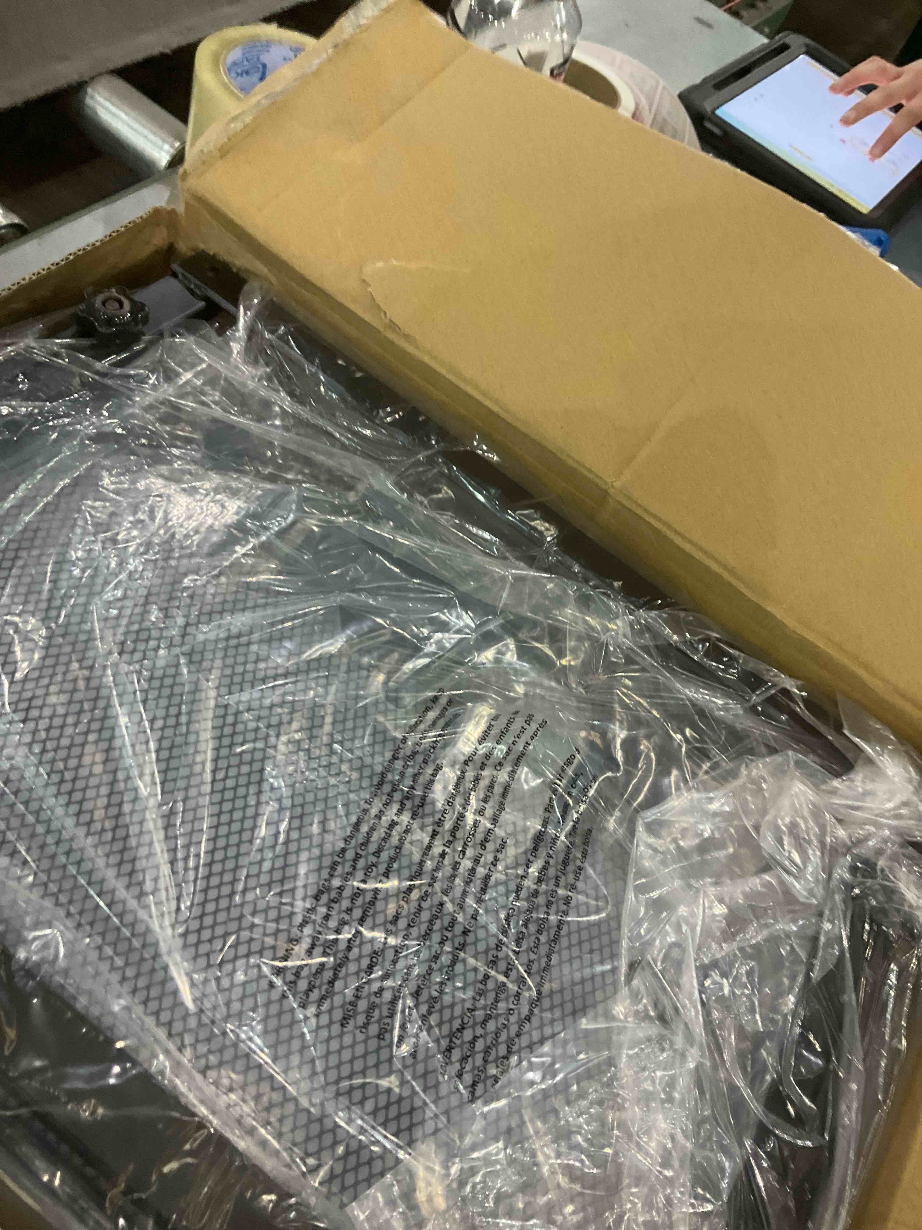 https://s3.amazonaws.com/lotting-images-prod/BargainHunt/EXS01291891_1712683462244.jpeg