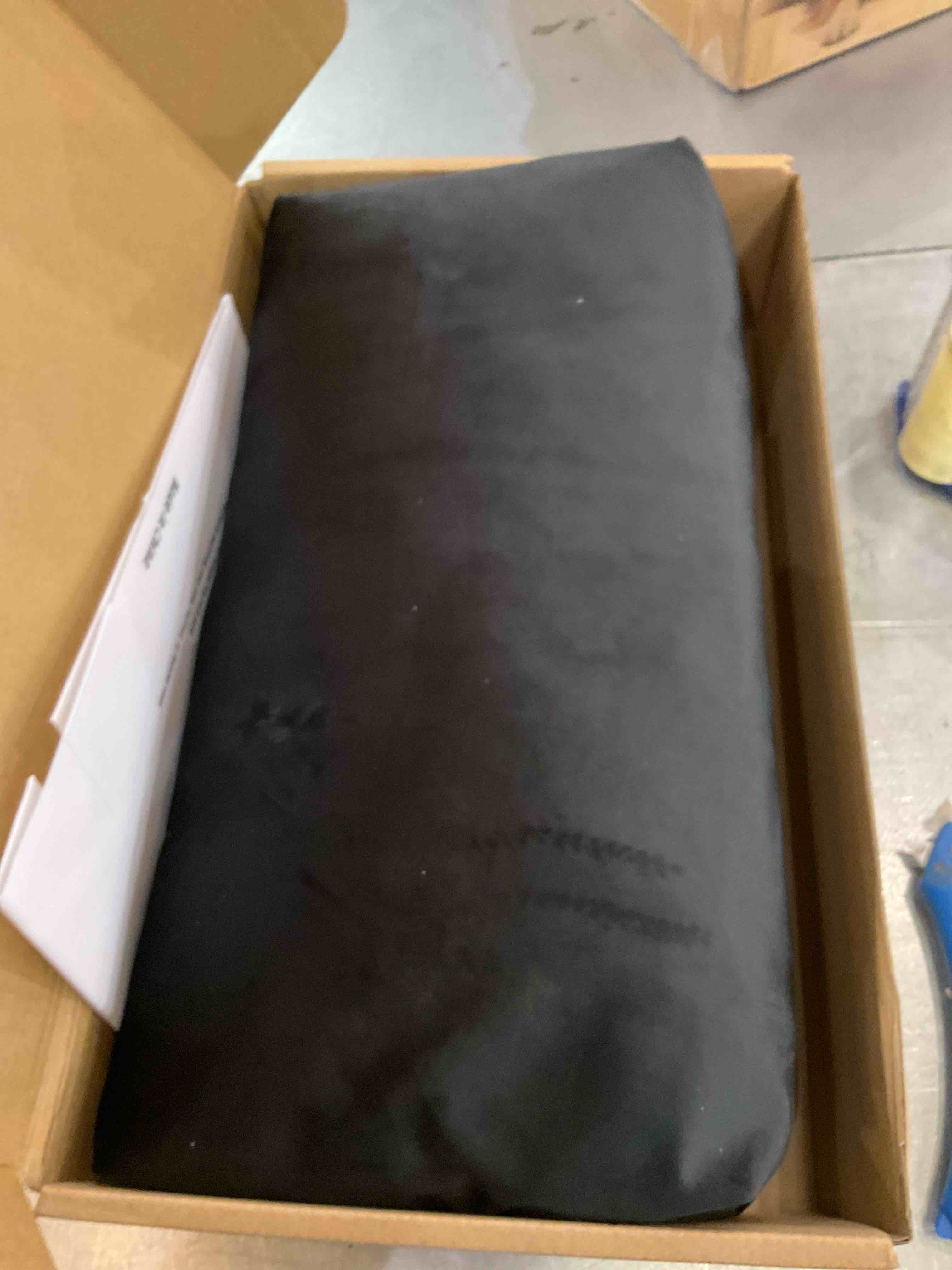 https://s3.amazonaws.com/lotting-images-prod/BargainHunt/EXS01292020_1713374536623.jpeg