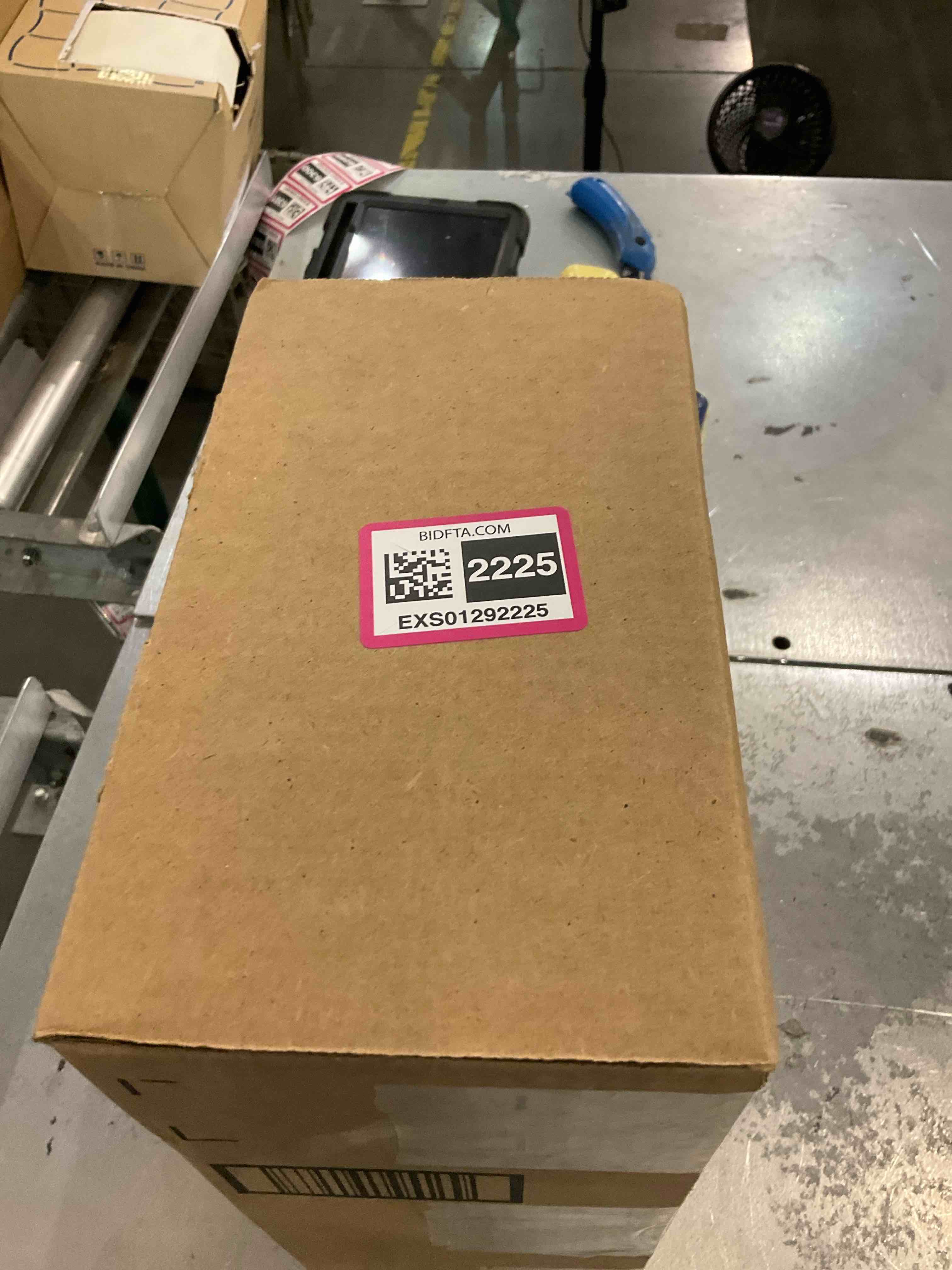 https://s3.amazonaws.com/lotting-images-prod/BargainHunt/EXS01292225_1713529786337.jpeg