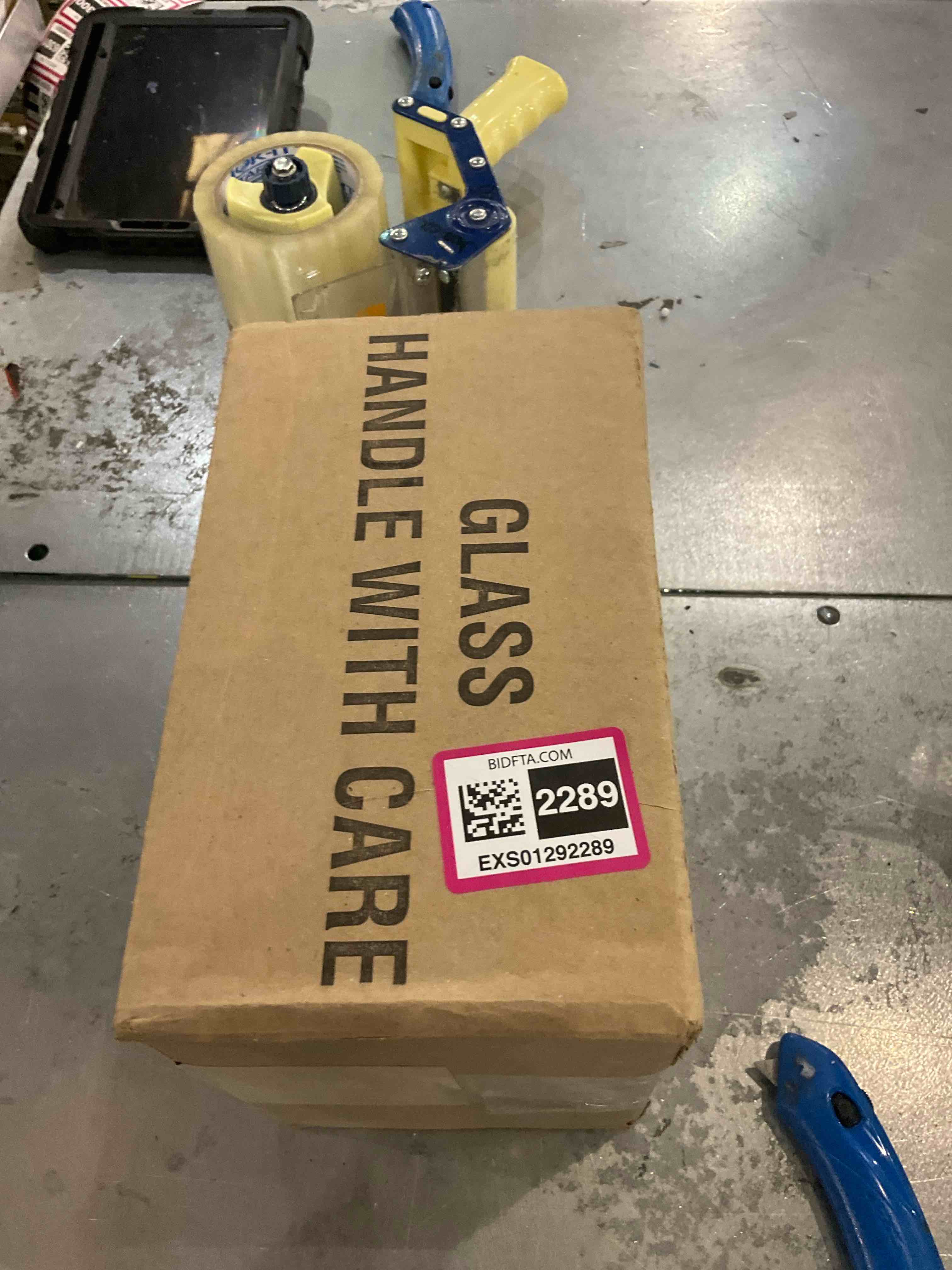 https://s3.amazonaws.com/lotting-images-prod/BargainHunt/EXS01292289_1713537849319.jpeg