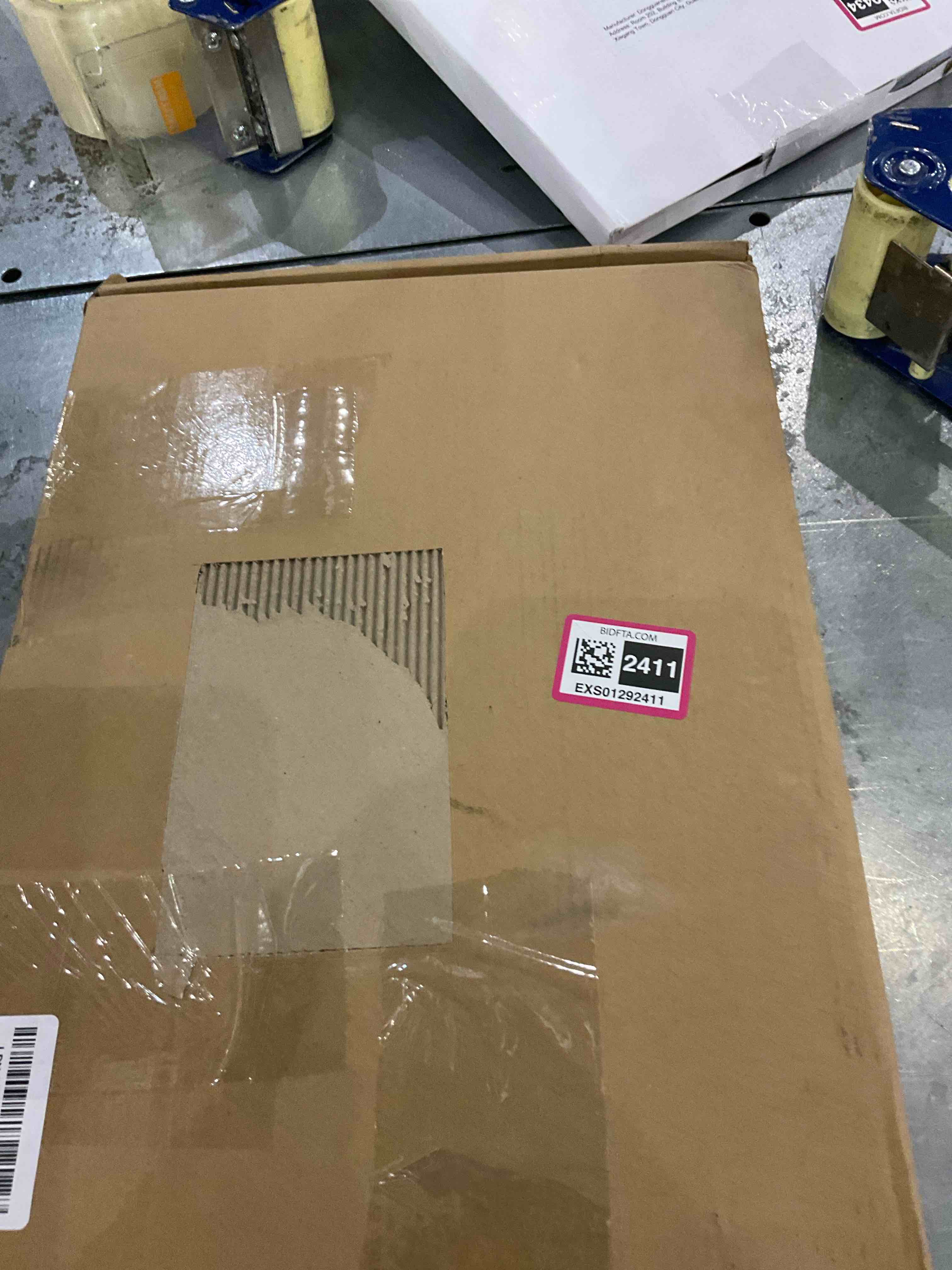 https://s3.amazonaws.com/lotting-images-prod/BargainHunt/EXS01292411_1713785351939.jpeg