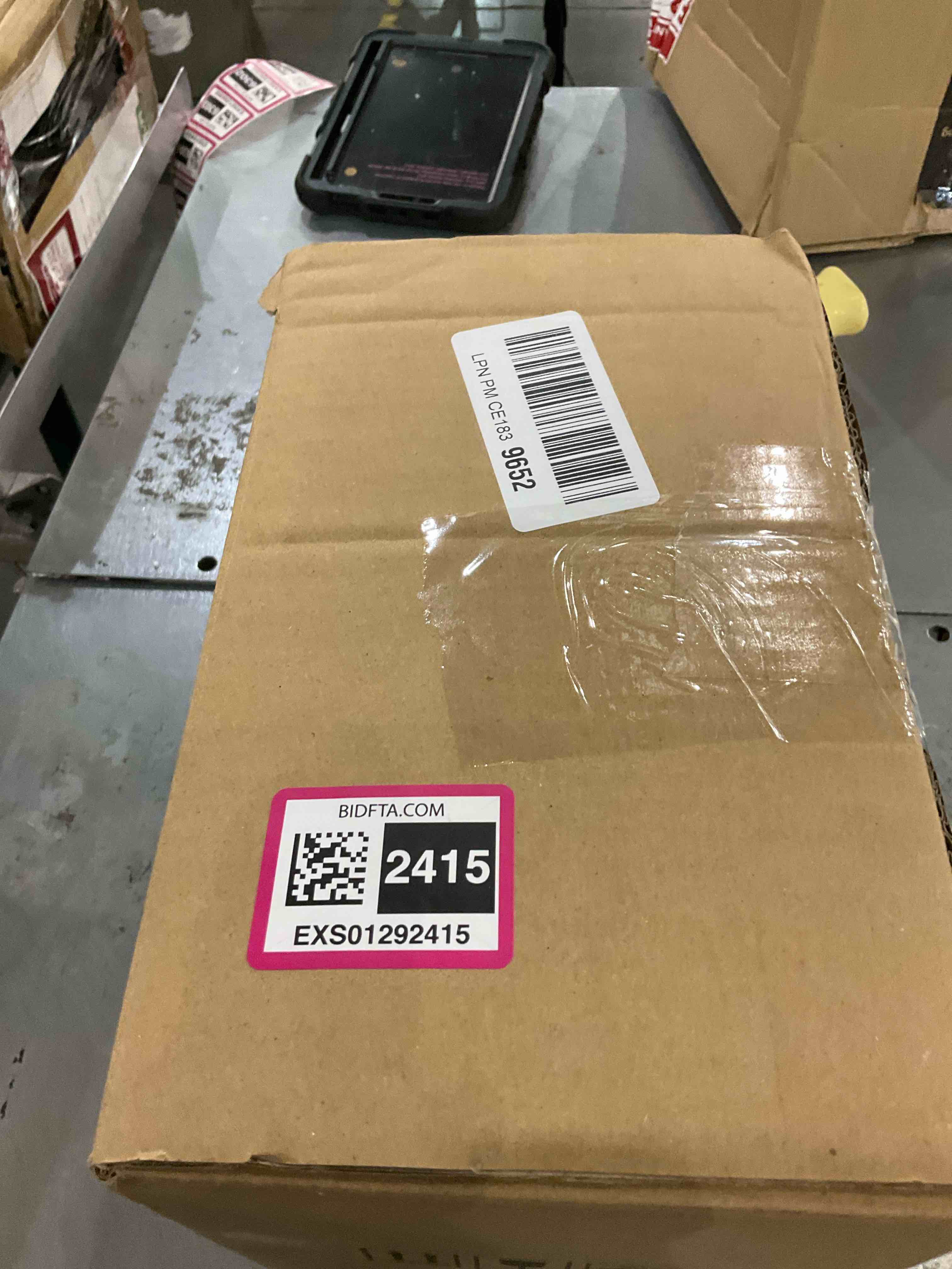 https://s3.amazonaws.com/lotting-images-prod/BargainHunt/EXS01292415_1713785679164.jpeg