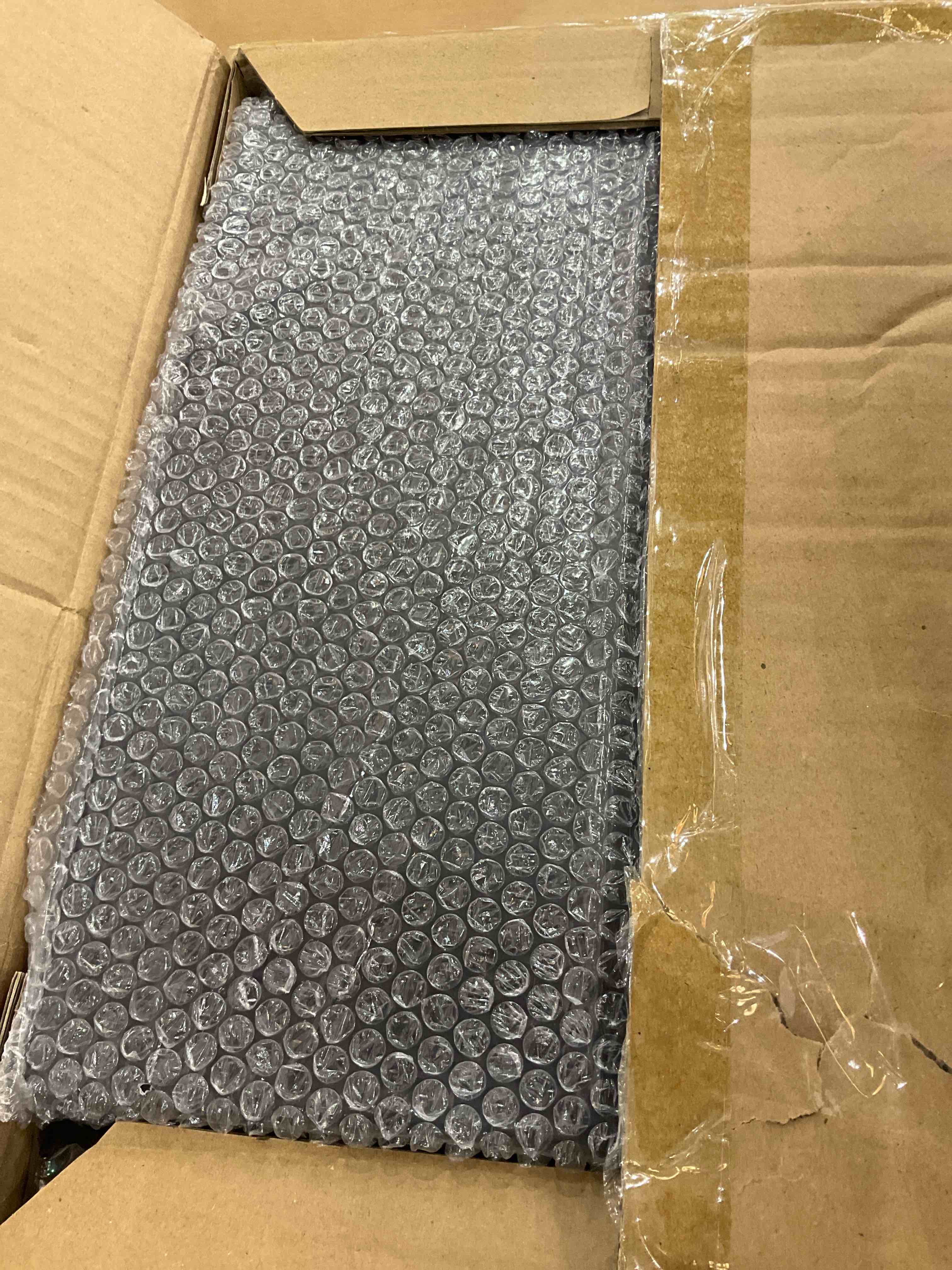 https://s3.amazonaws.com/lotting-images-prod/BargainHunt/EXS01292536_1712325729662.jpeg