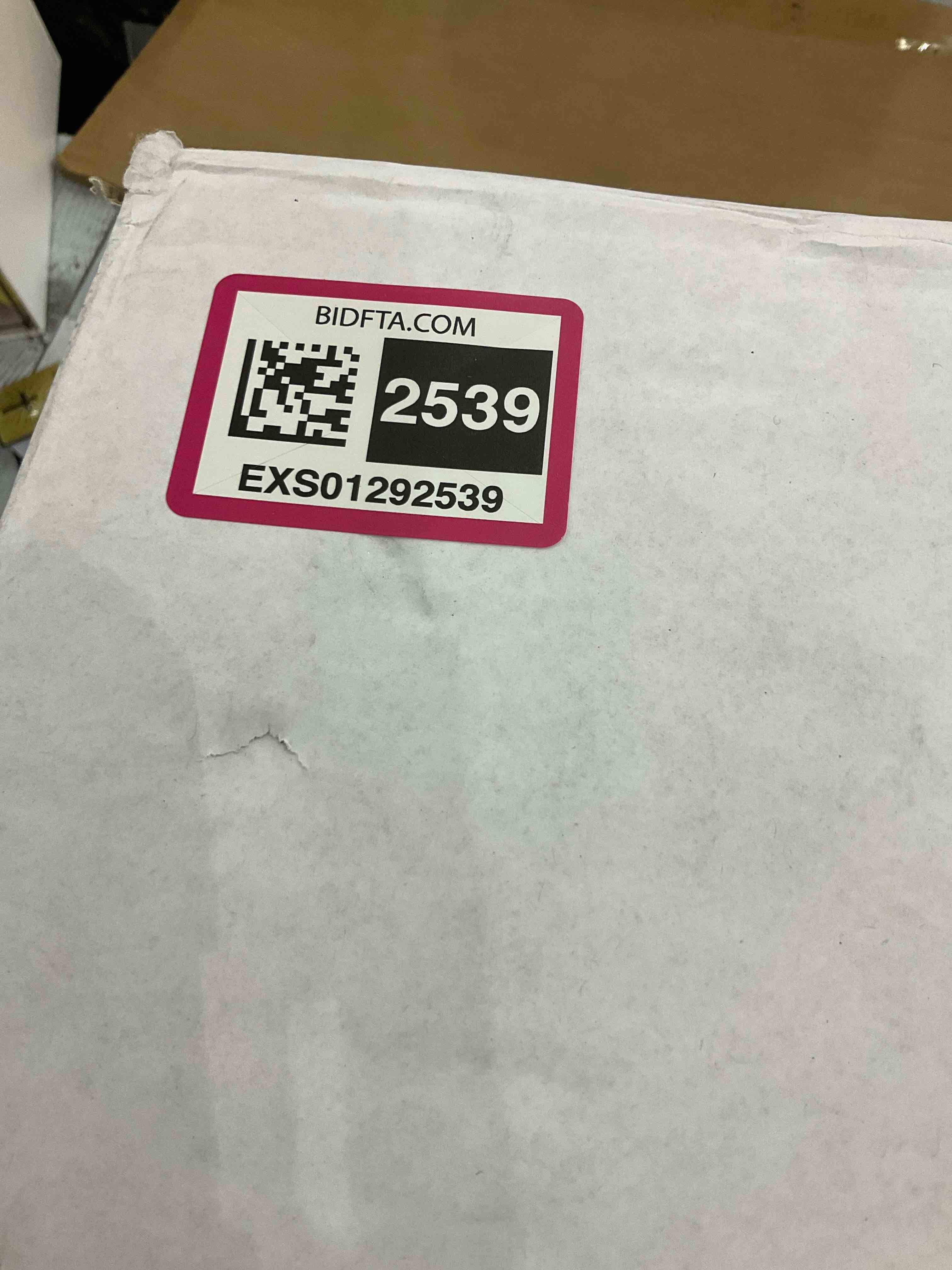 https://s3.amazonaws.com/lotting-images-prod/BargainHunt/EXS01292539_1712326220863.jpeg