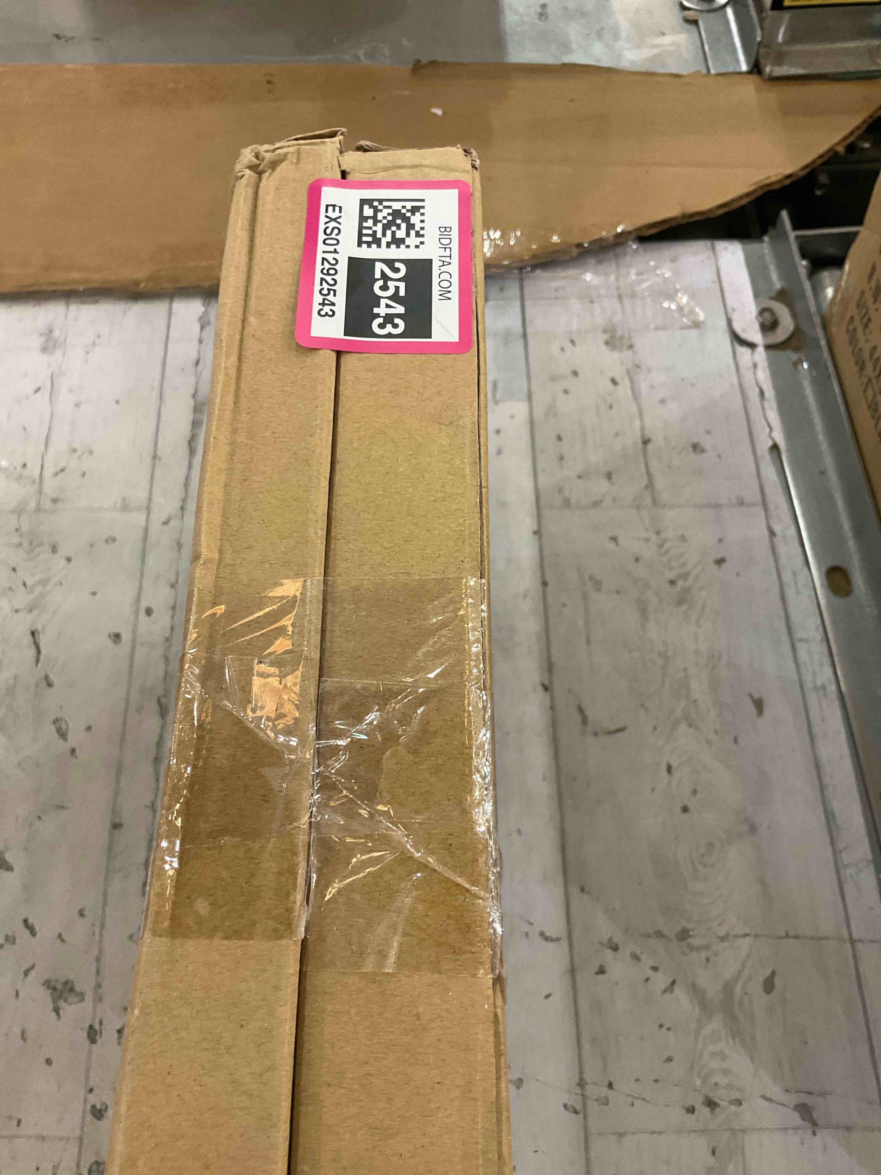 https://s3.amazonaws.com/lotting-images-prod/BargainHunt/EXS01292543_1712326684684.jpeg