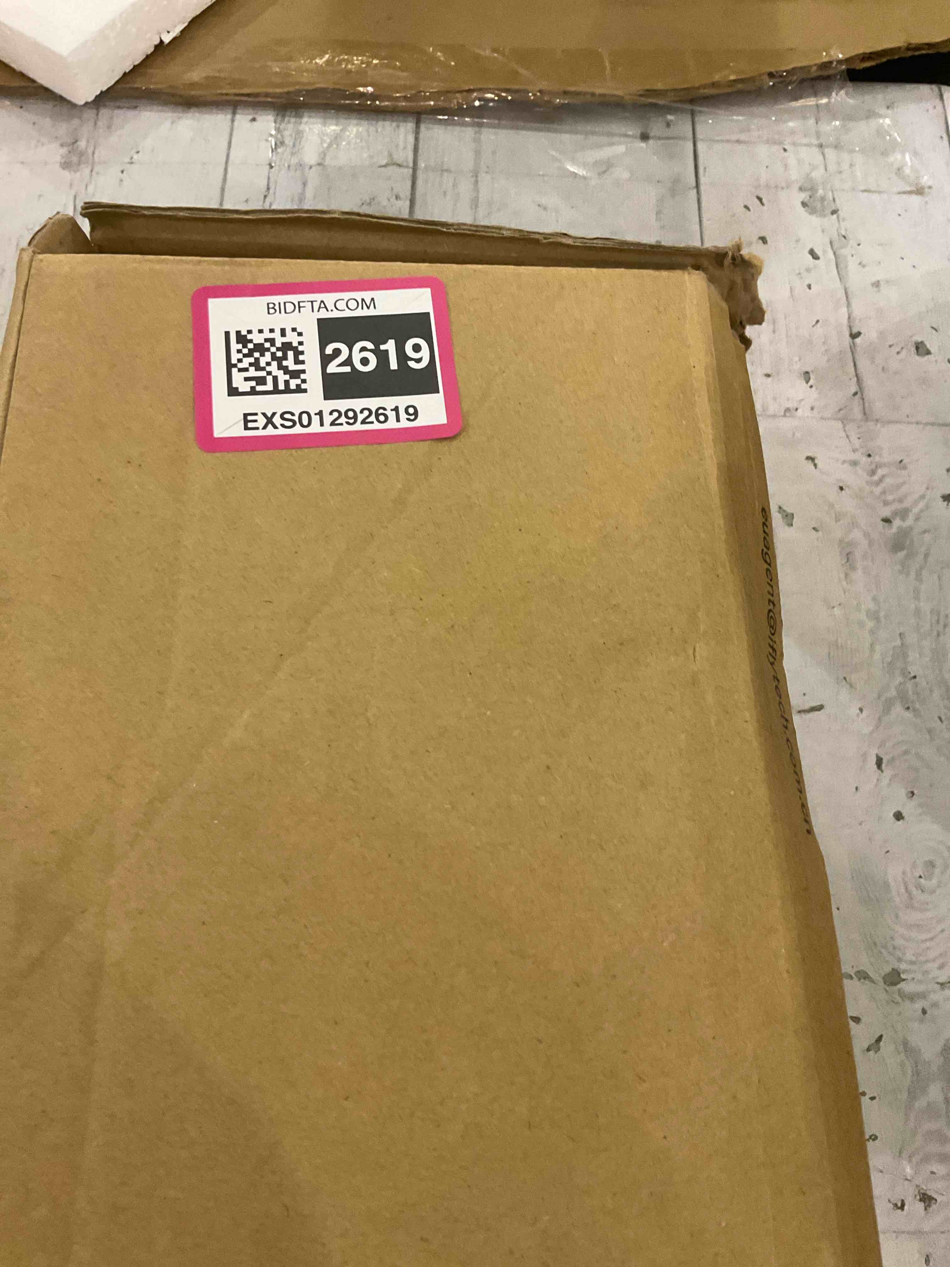 https://s3.amazonaws.com/lotting-images-prod/BargainHunt/EXS01292619_1712342568110.jpeg