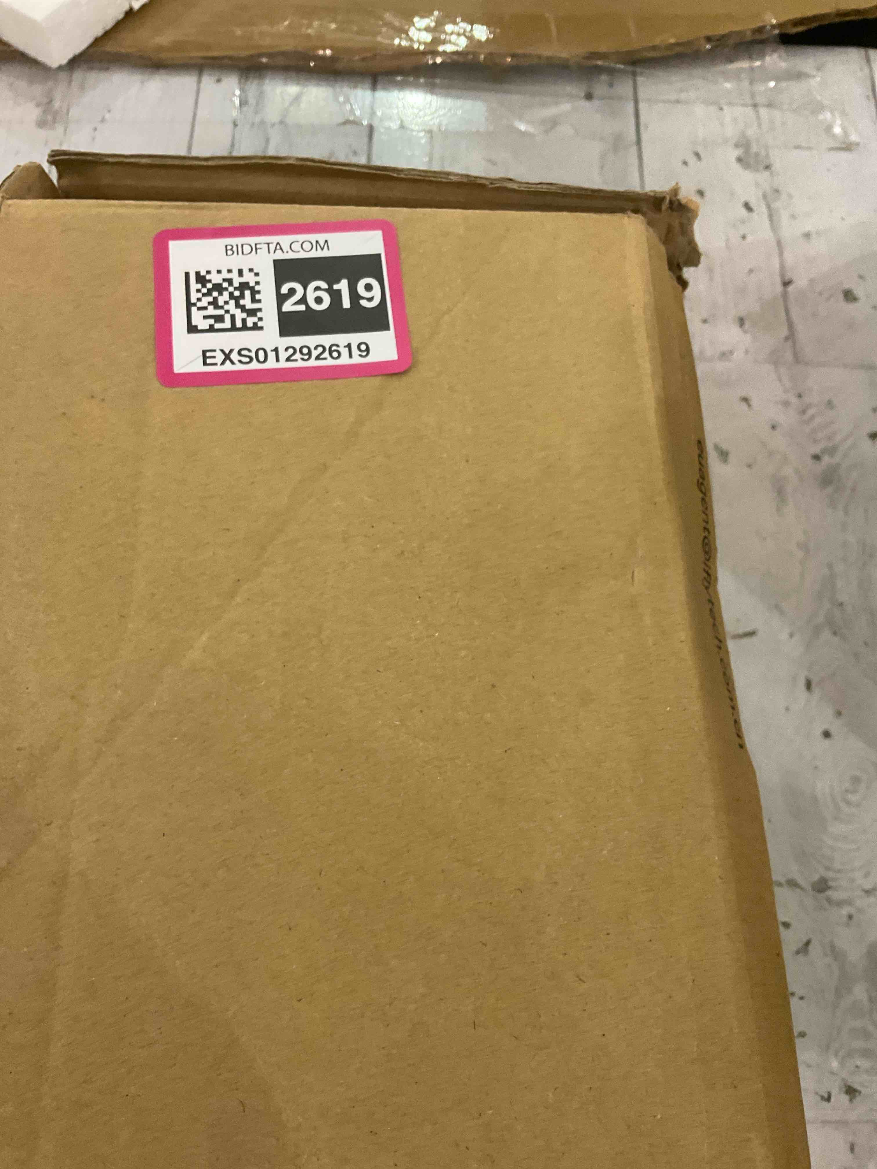 https://s3.amazonaws.com/lotting-images-prod/BargainHunt/EXS01292619_1712342572663.jpeg
