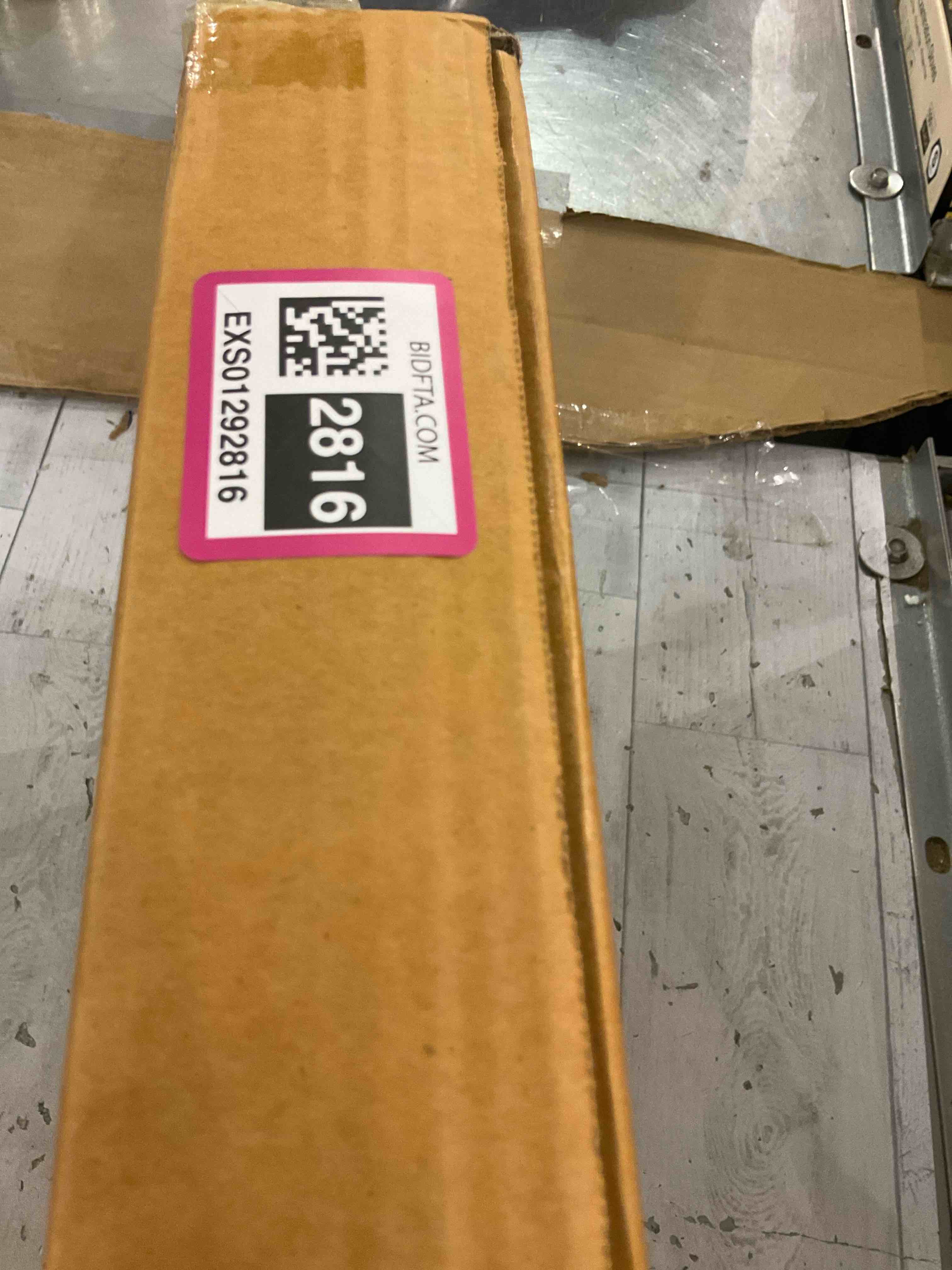 https://s3.amazonaws.com/lotting-images-prod/BargainHunt/EXS01292816_1712666615024.jpeg