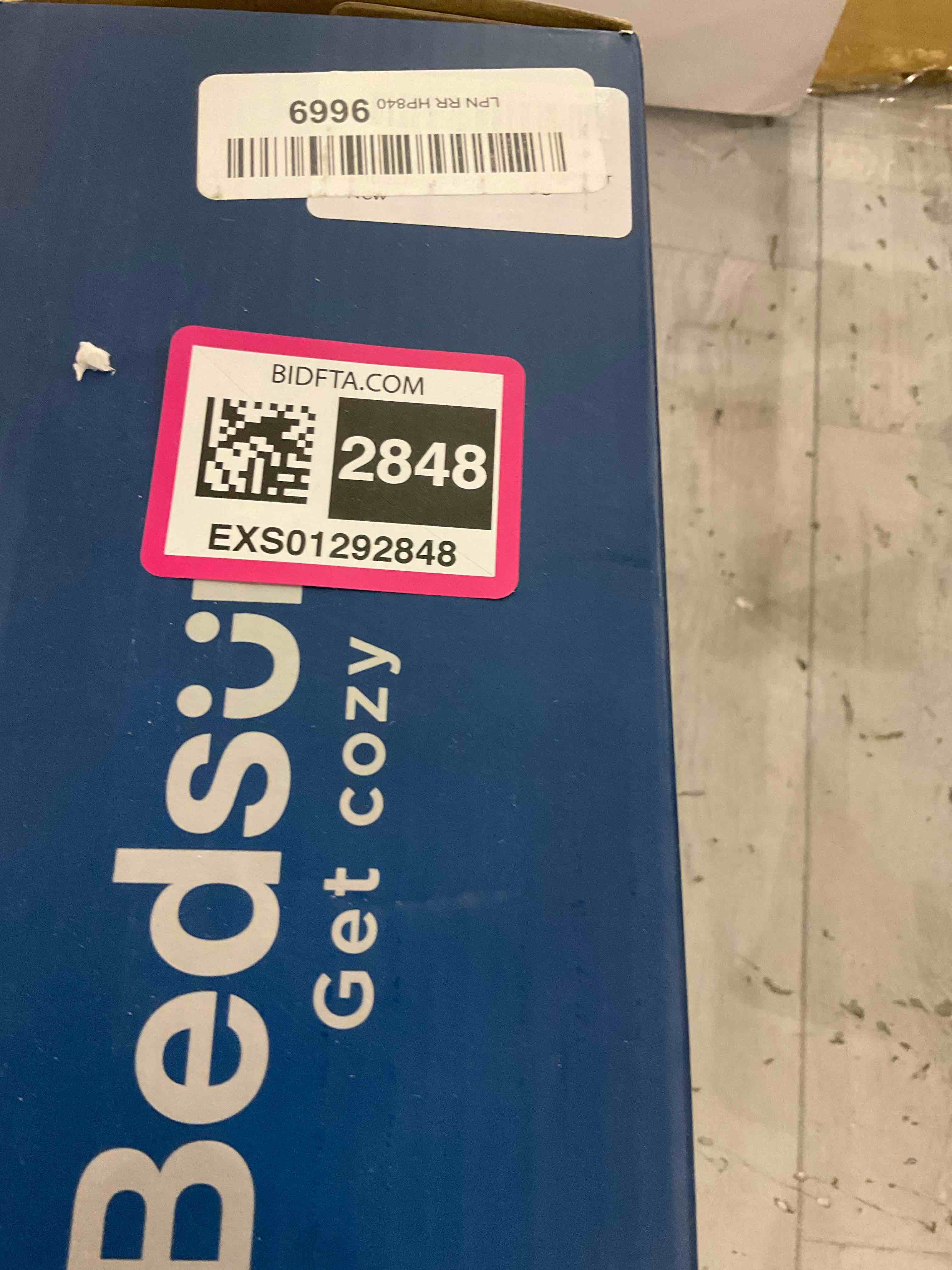https://s3.amazonaws.com/lotting-images-prod/BargainHunt/EXS01292848_1712682530607.jpeg