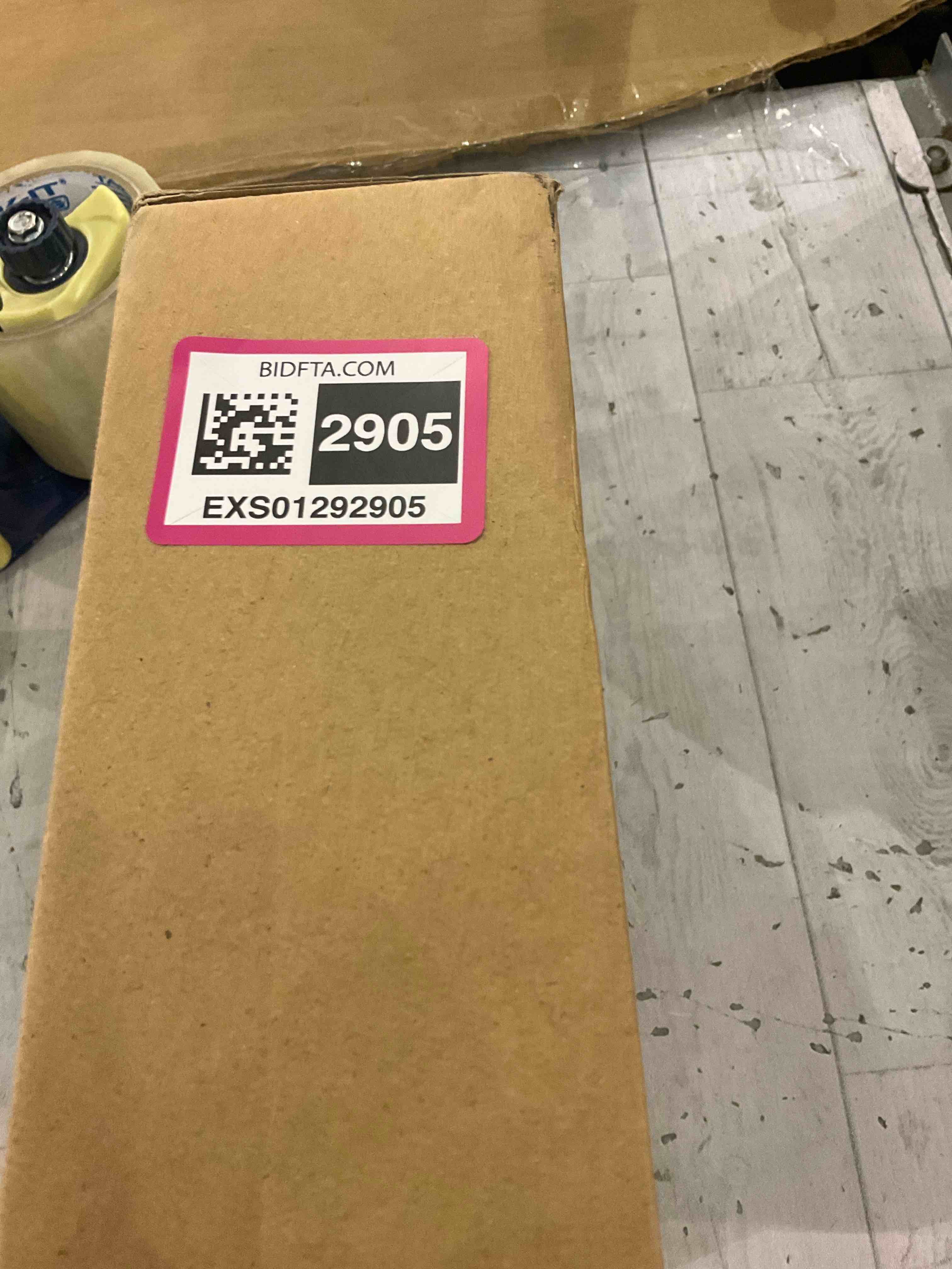 https://s3.amazonaws.com/lotting-images-prod/BargainHunt/EXS01292905_1712747959654.jpeg