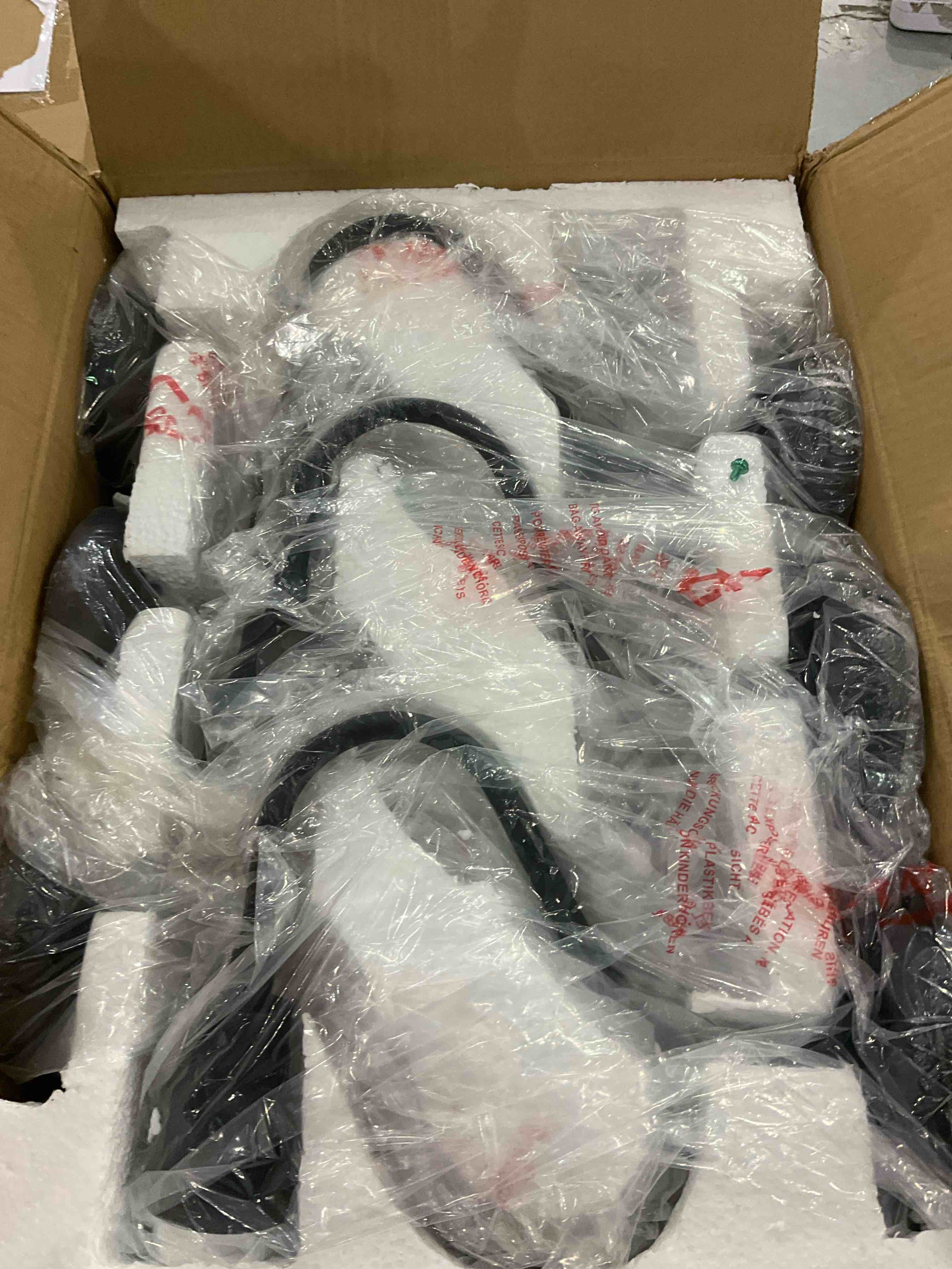 https://s3.amazonaws.com/lotting-images-prod/BargainHunt/EXS01293594_1712844158895.jpeg