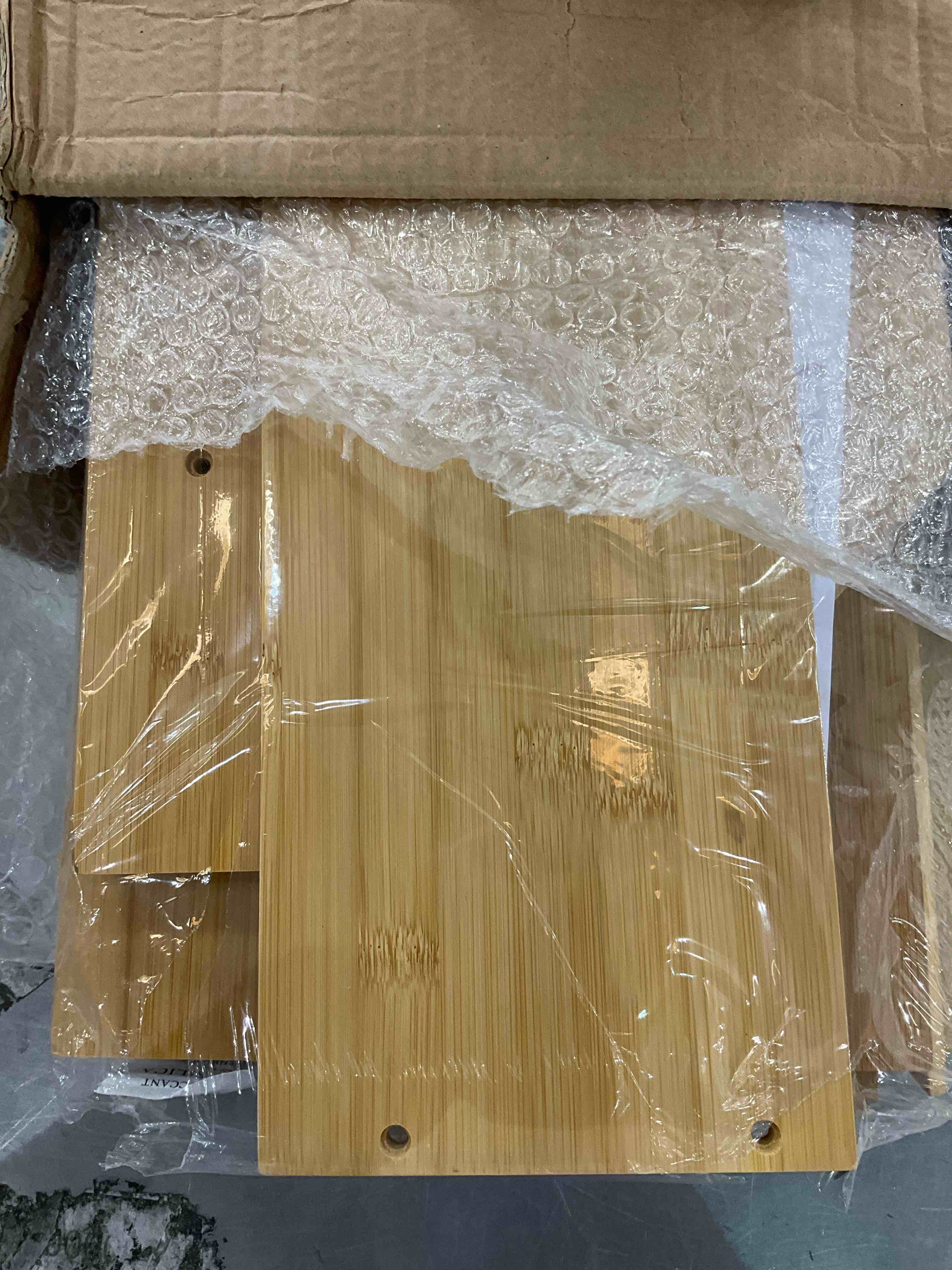 https://s3.amazonaws.com/lotting-images-prod/BargainHunt/EXS01293719_1712930808599.jpeg