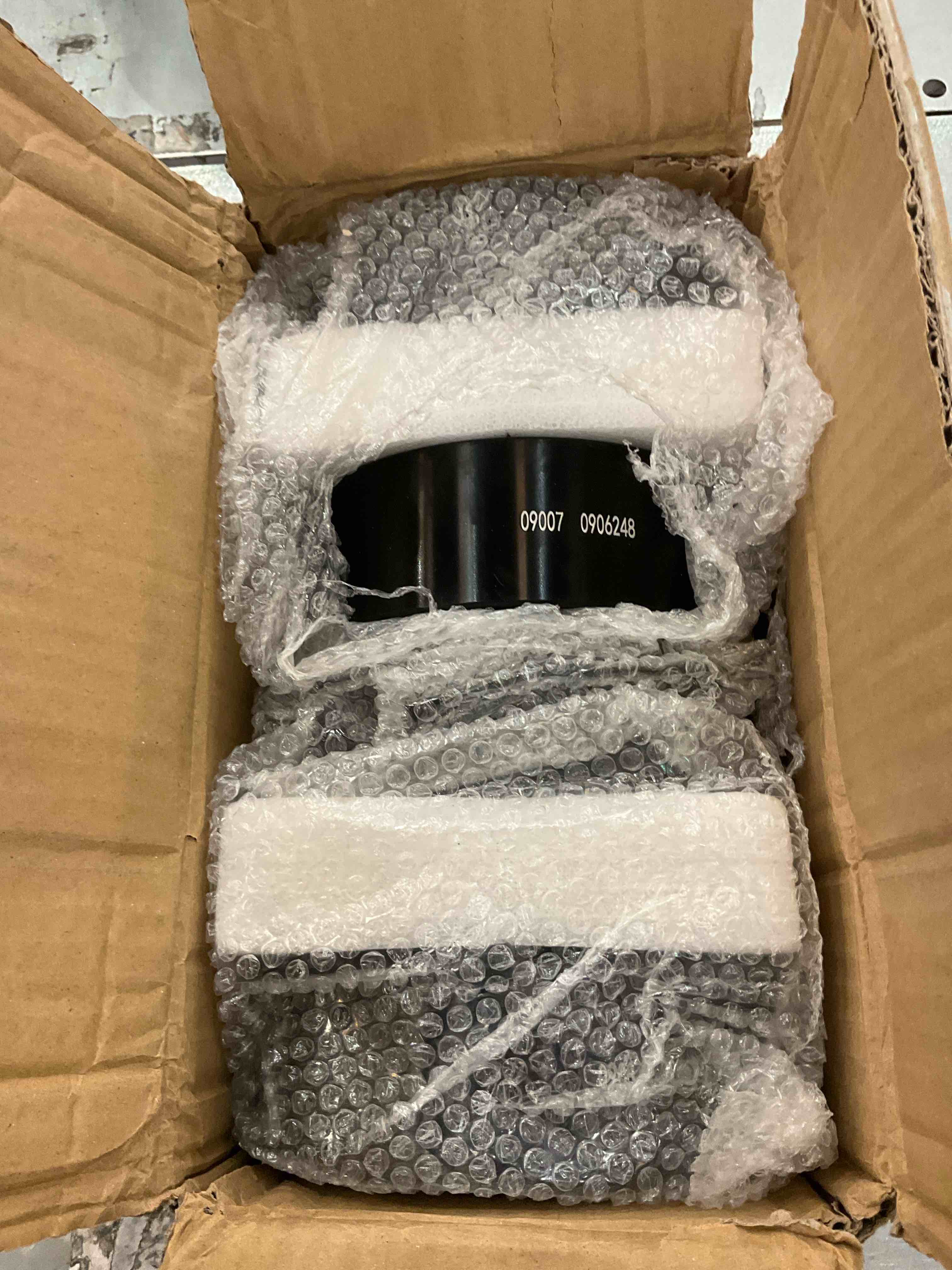 https://s3.amazonaws.com/lotting-images-prod/BargainHunt/EXS01293758_1712936600551.jpeg