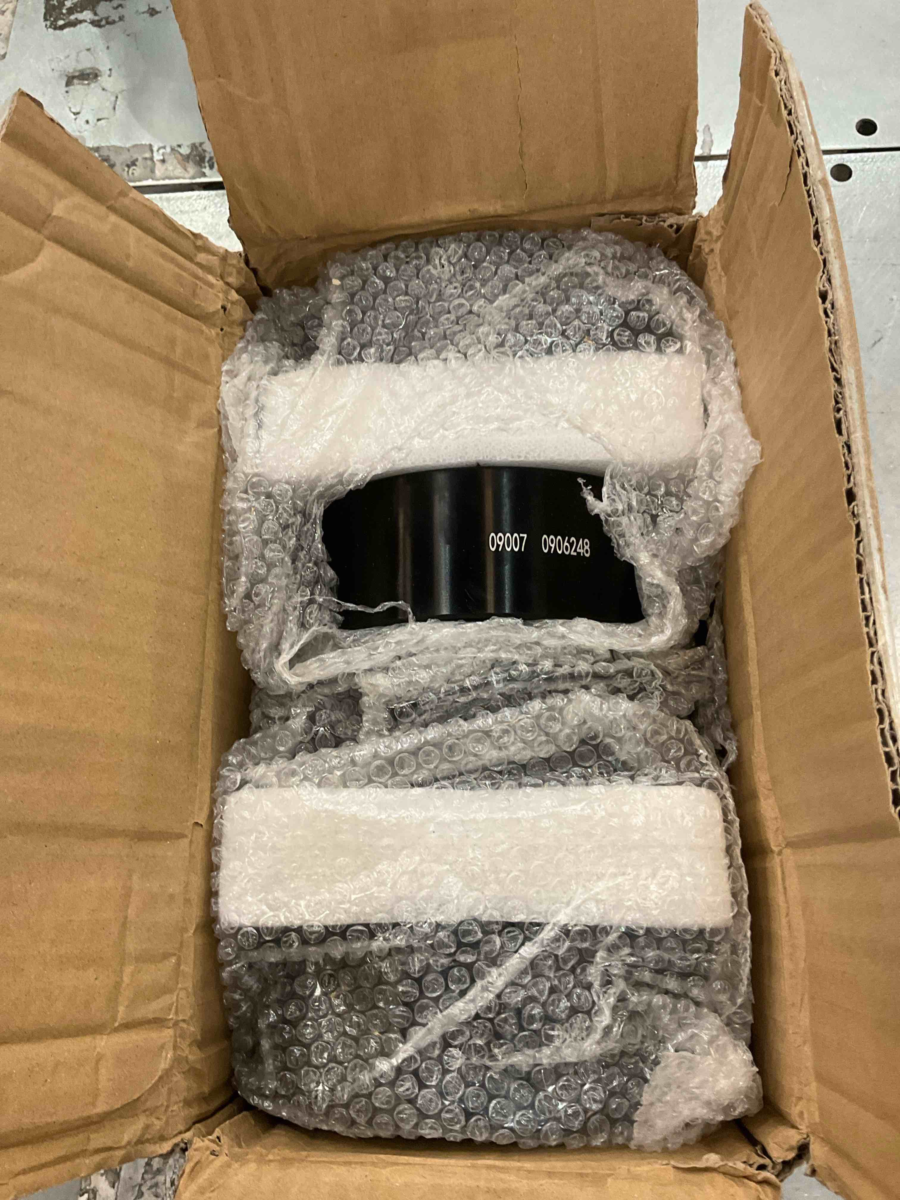 https://s3.amazonaws.com/lotting-images-prod/BargainHunt/EXS01293758_1712936601581.jpeg