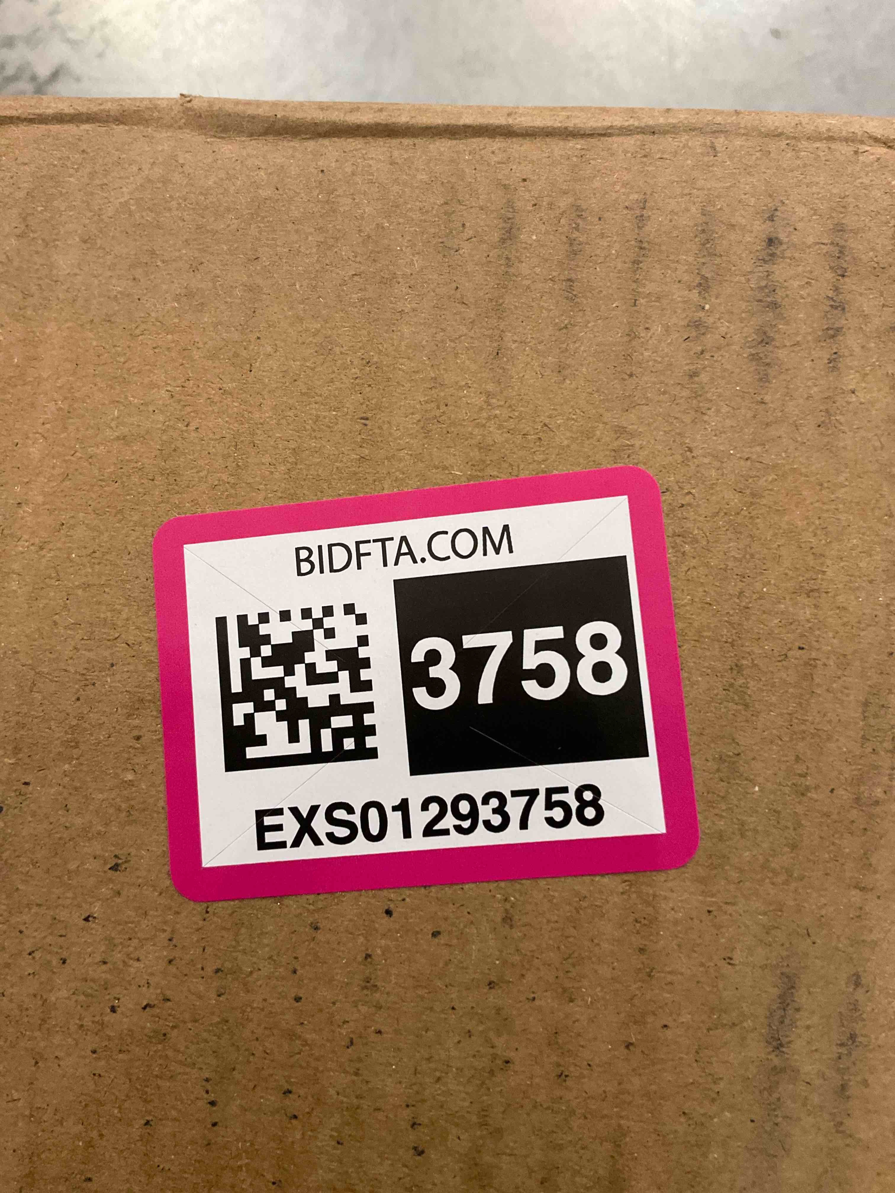 https://s3.amazonaws.com/lotting-images-prod/BargainHunt/EXS01293758_1712936622929.jpeg