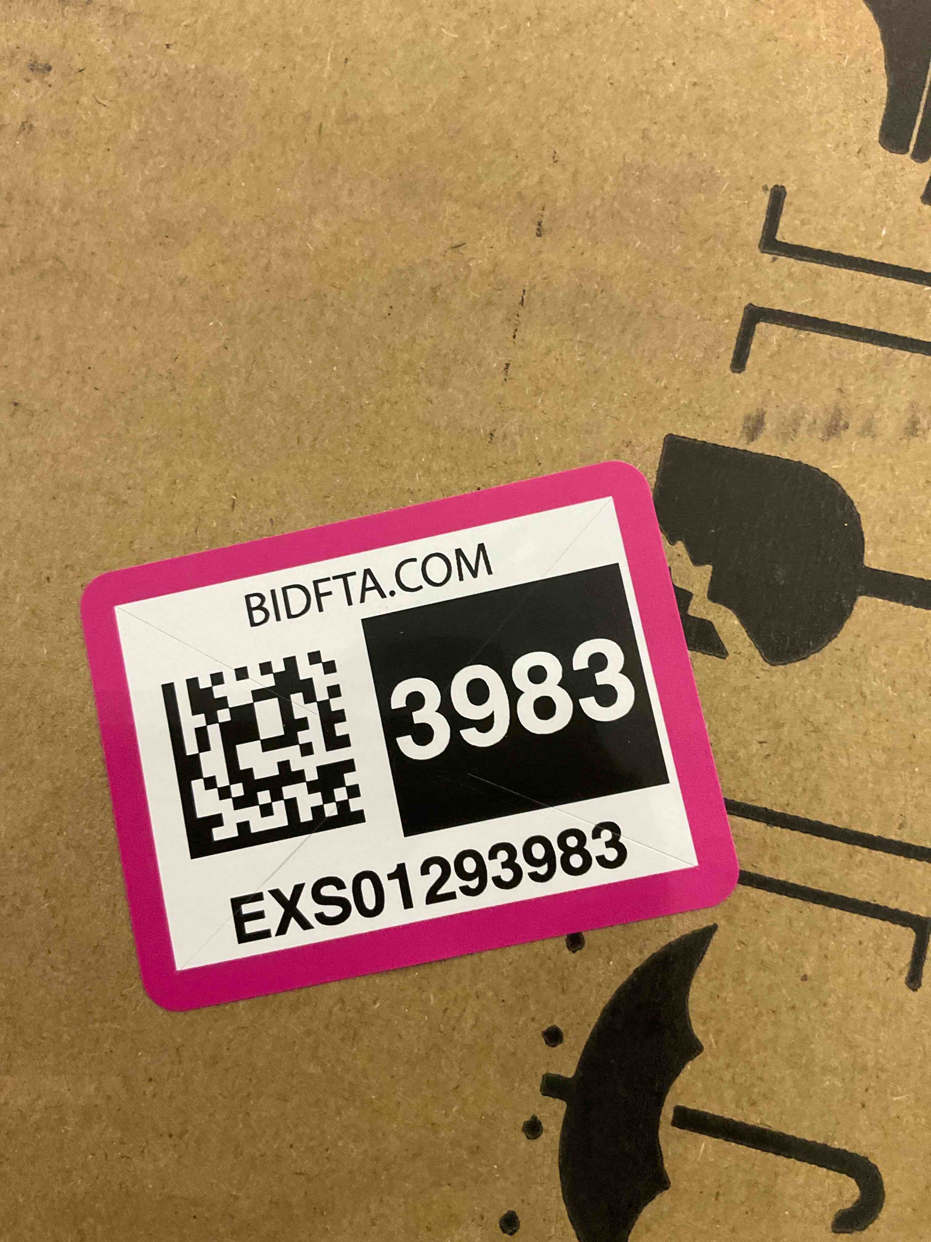 https://s3.amazonaws.com/lotting-images-prod/BargainHunt/EXS01293983_1713269237797.jpeg