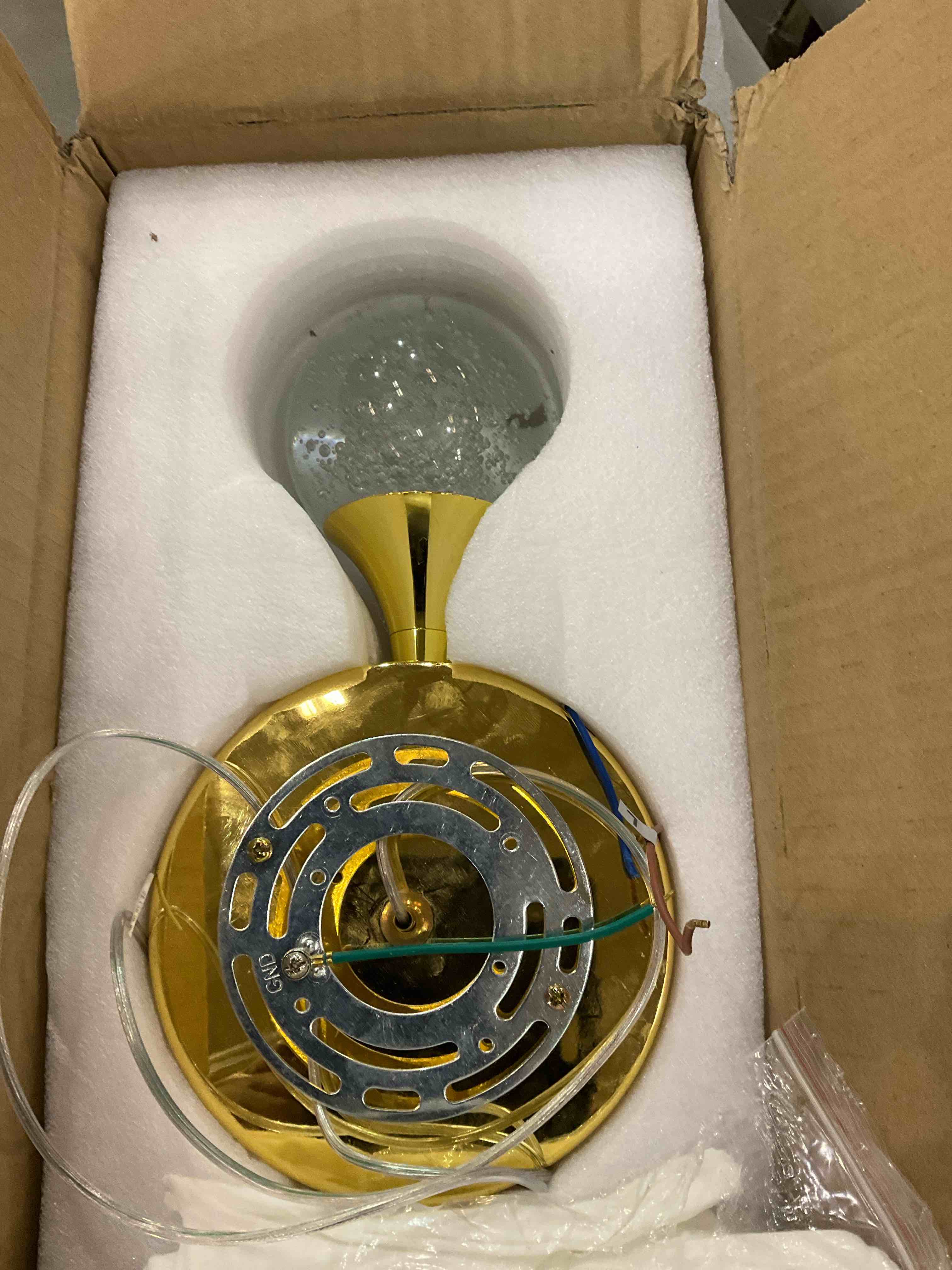 https://s3.amazonaws.com/lotting-images-prod/BargainHunt/EXS01294161_1712682396665.jpeg