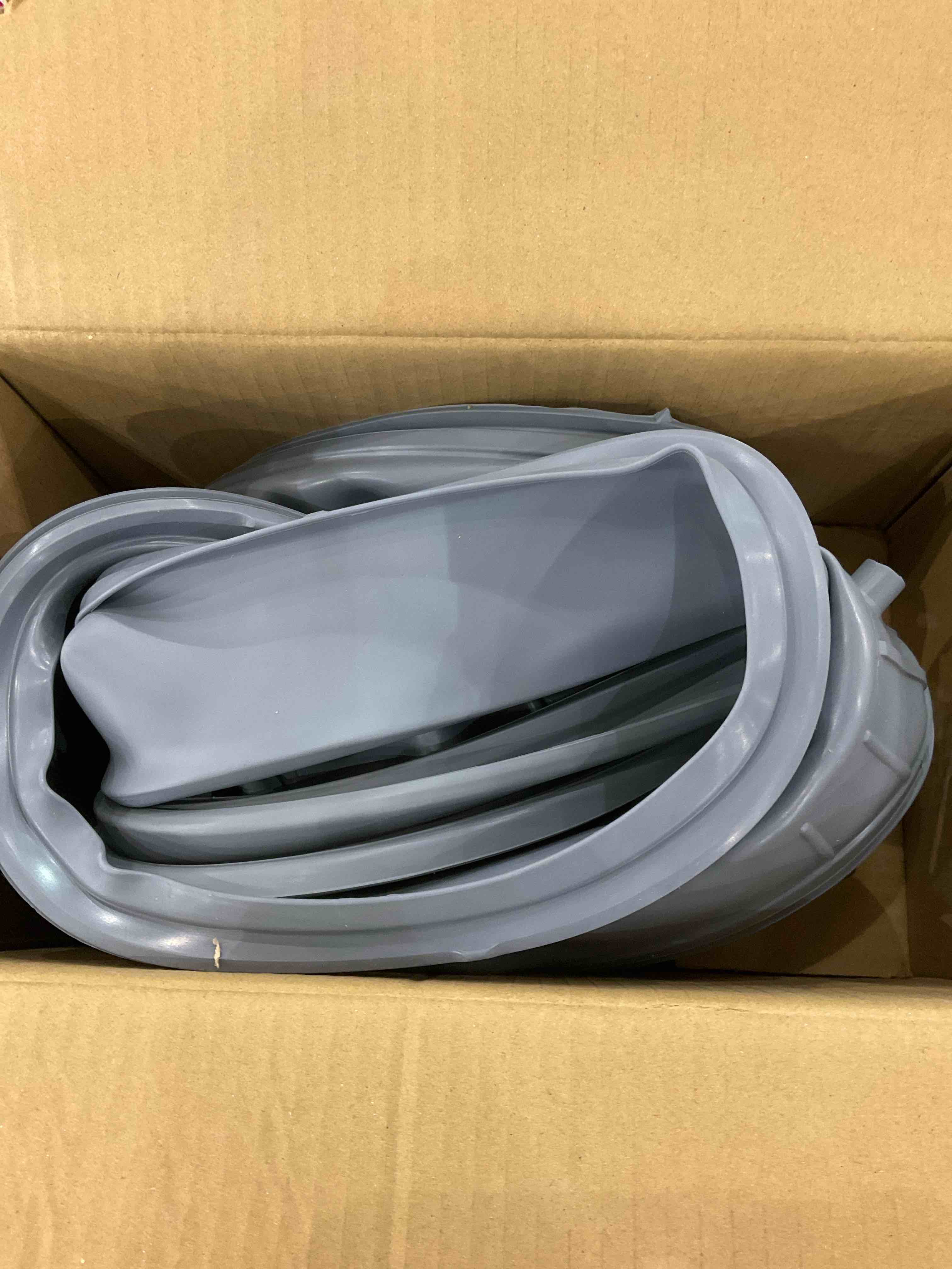 https://s3.amazonaws.com/lotting-images-prod/BargainHunt/EXS01294178_1712684168770.jpeg