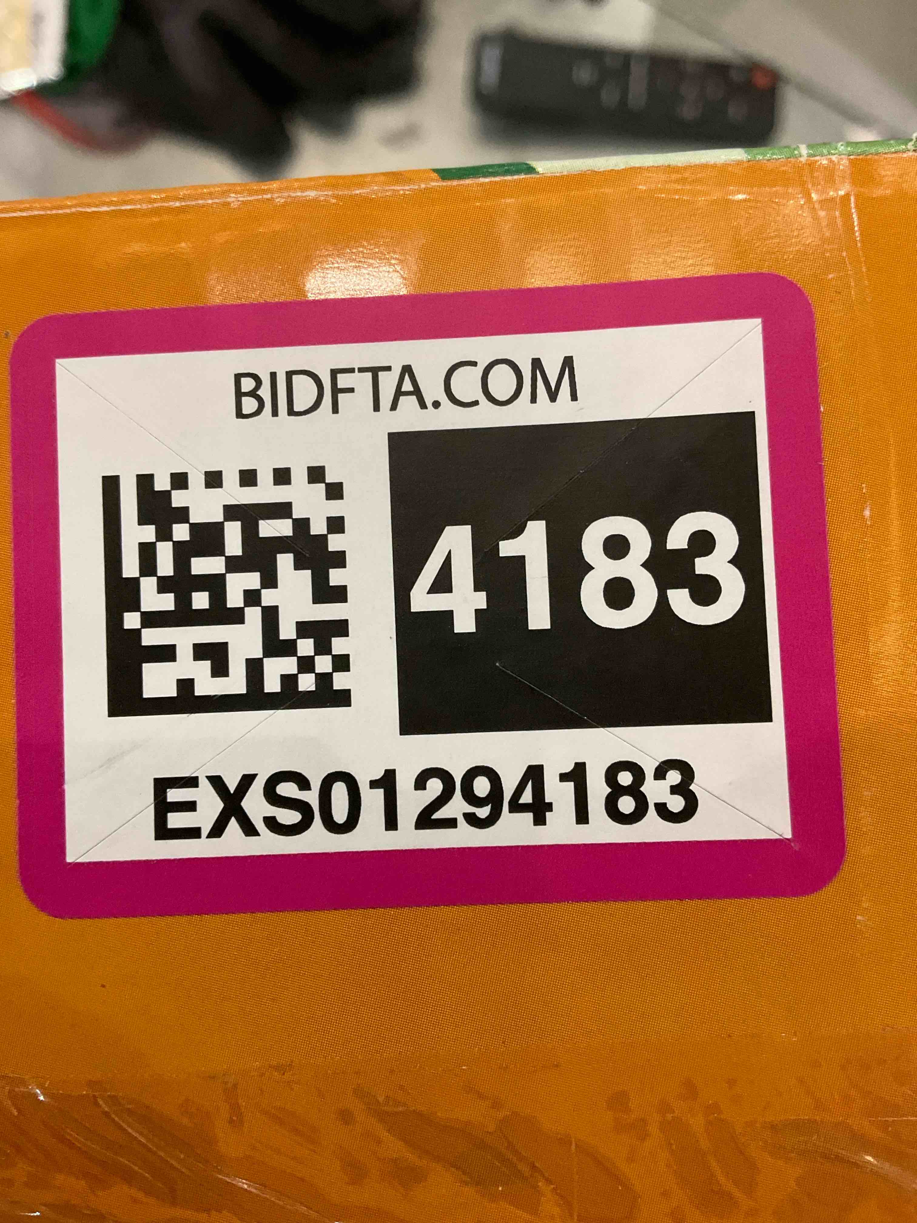 https://s3.amazonaws.com/lotting-images-prod/BargainHunt/EXS01294183_1712684727527.jpeg