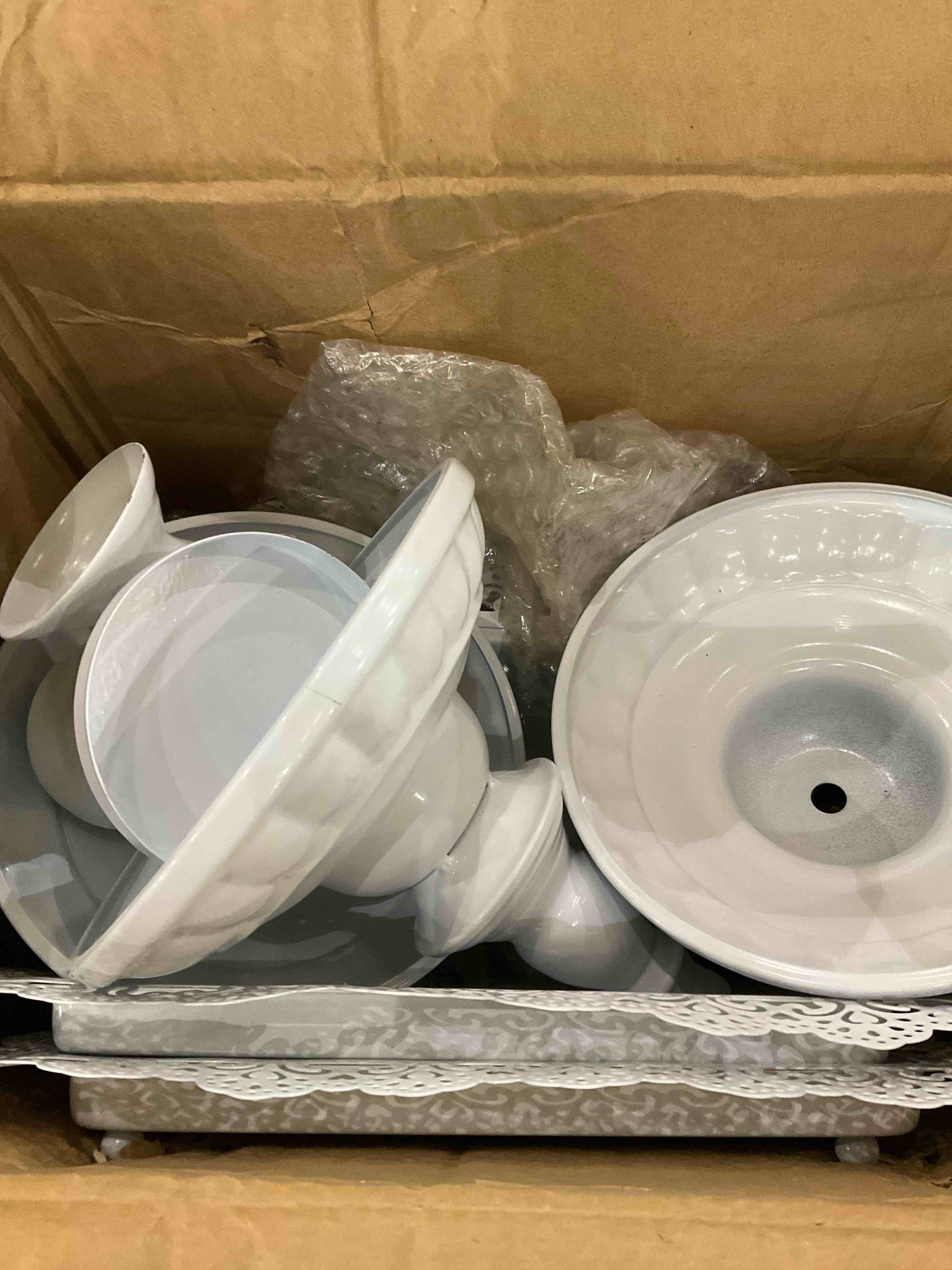 https://s3.amazonaws.com/lotting-images-prod/BargainHunt/EXS01294186_1712685036595.jpeg