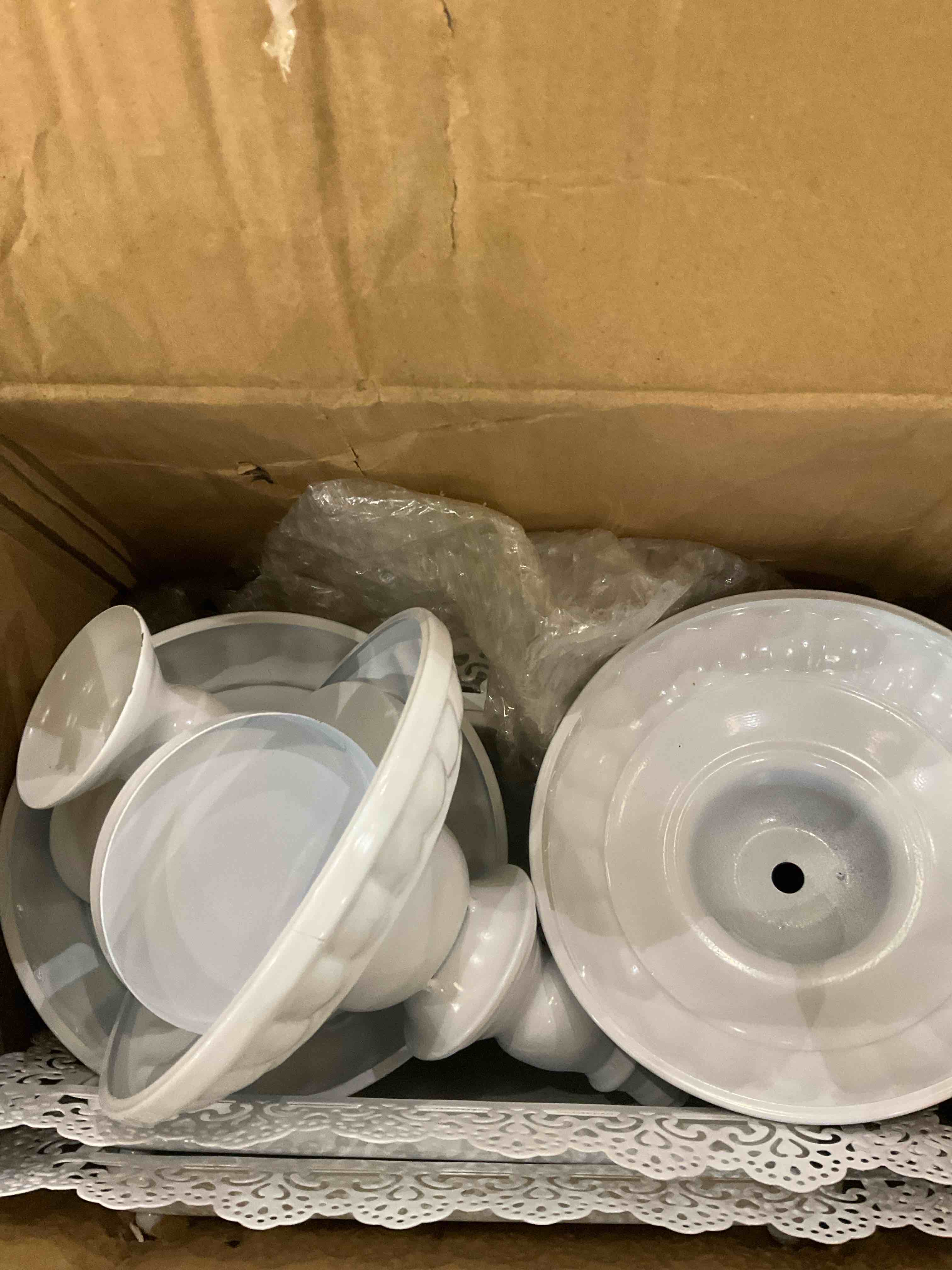 https://s3.amazonaws.com/lotting-images-prod/BargainHunt/EXS01294186_1712685044472.jpeg