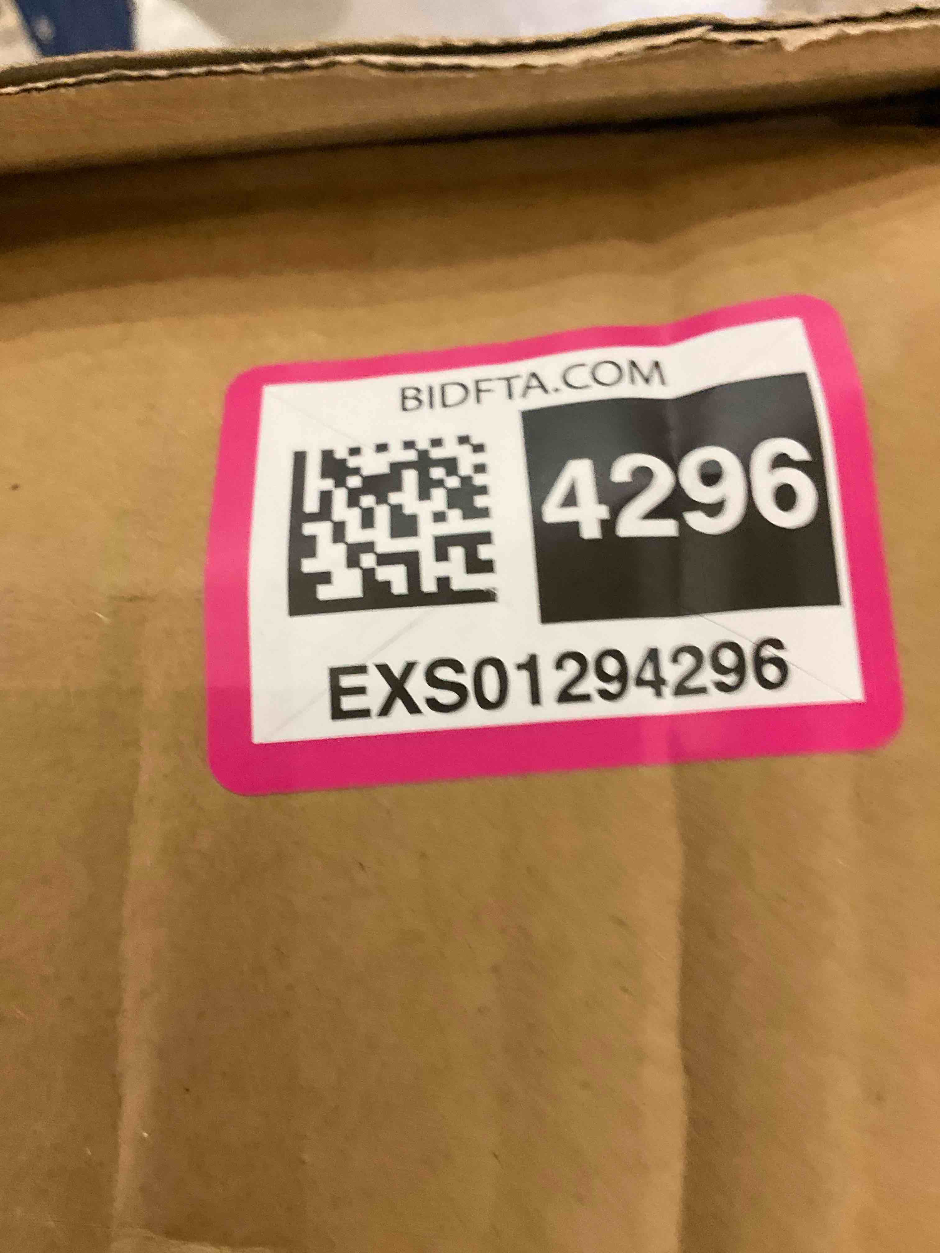 https://s3.amazonaws.com/lotting-images-prod/BargainHunt/EXS01294296_1712761736278.jpeg