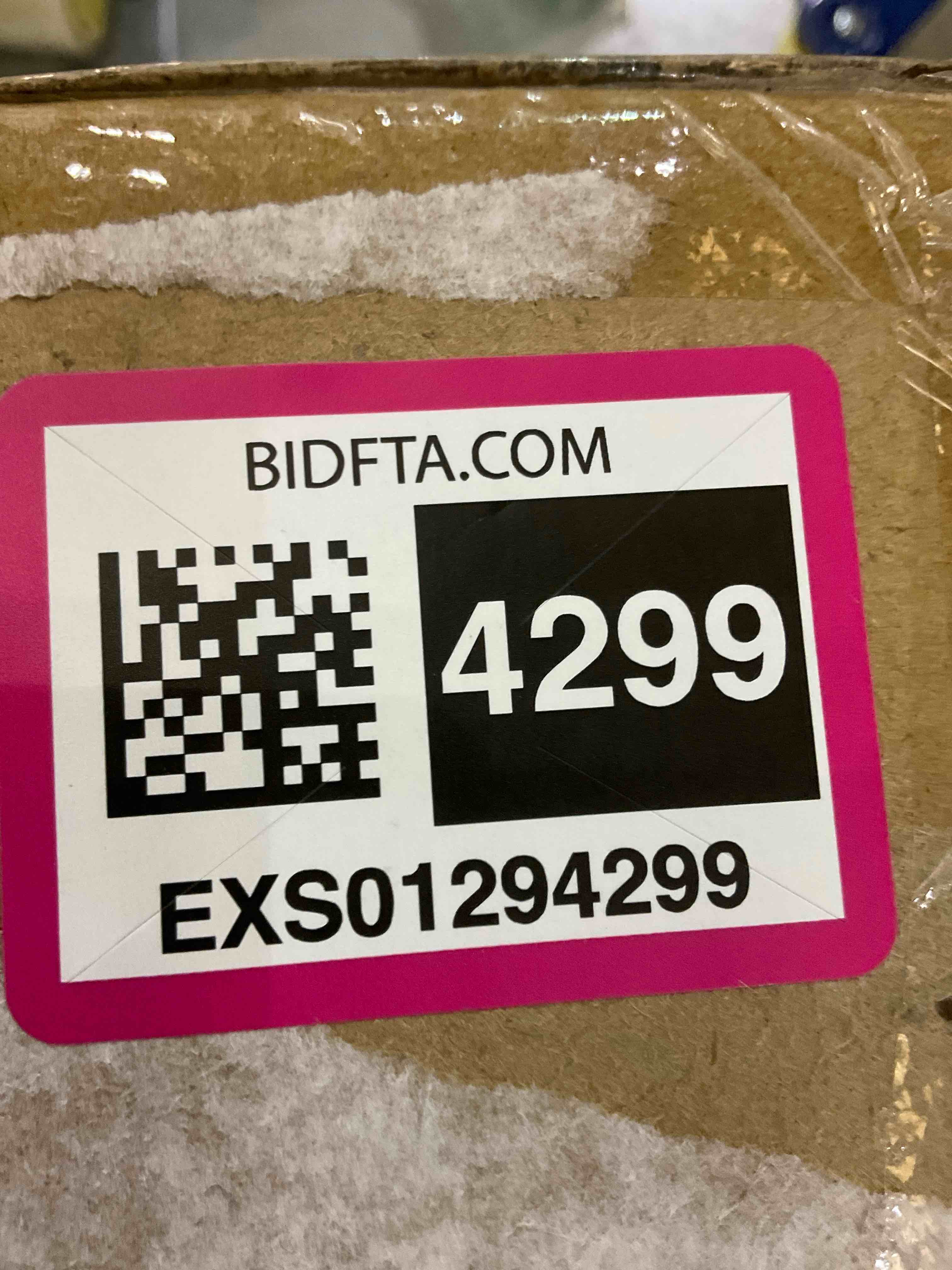 https://s3.amazonaws.com/lotting-images-prod/BargainHunt/EXS01294299_1712762206034.jpeg
