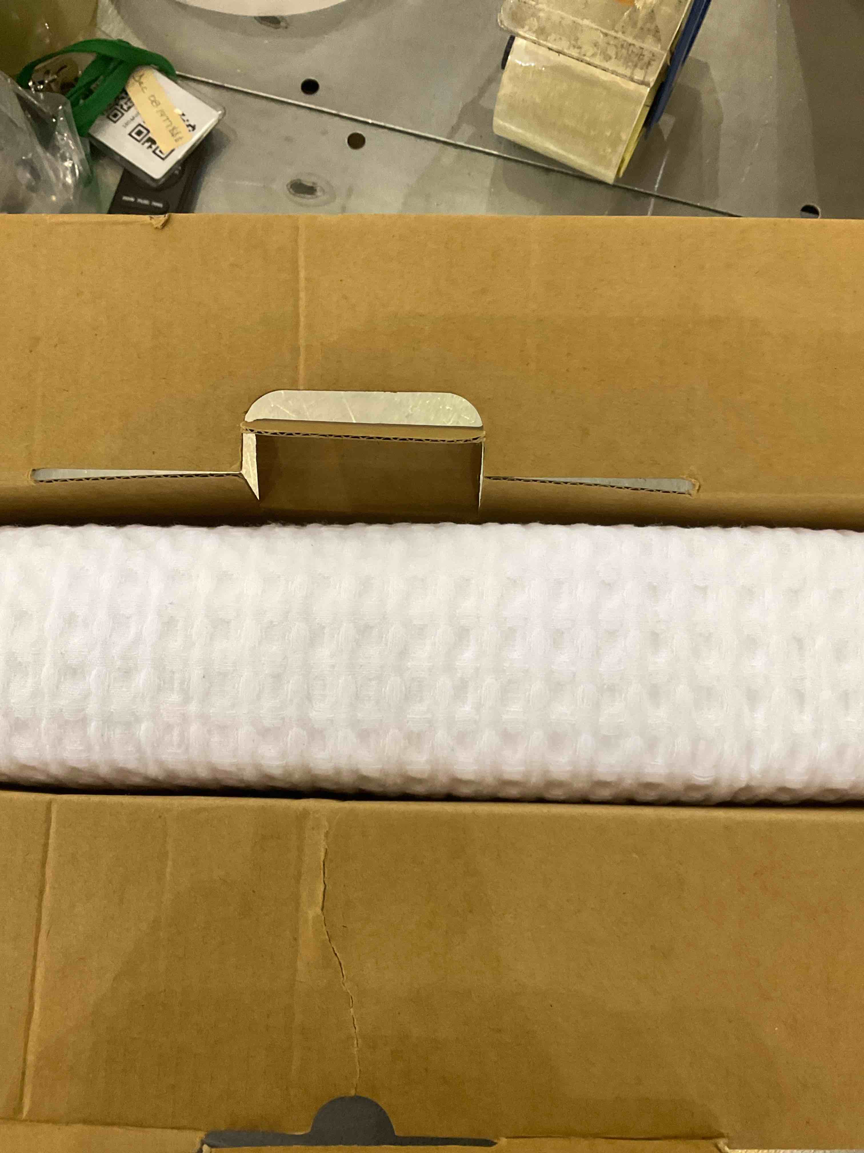 https://s3.amazonaws.com/lotting-images-prod/BargainHunt/EXS01294305_1712763179078.jpeg
