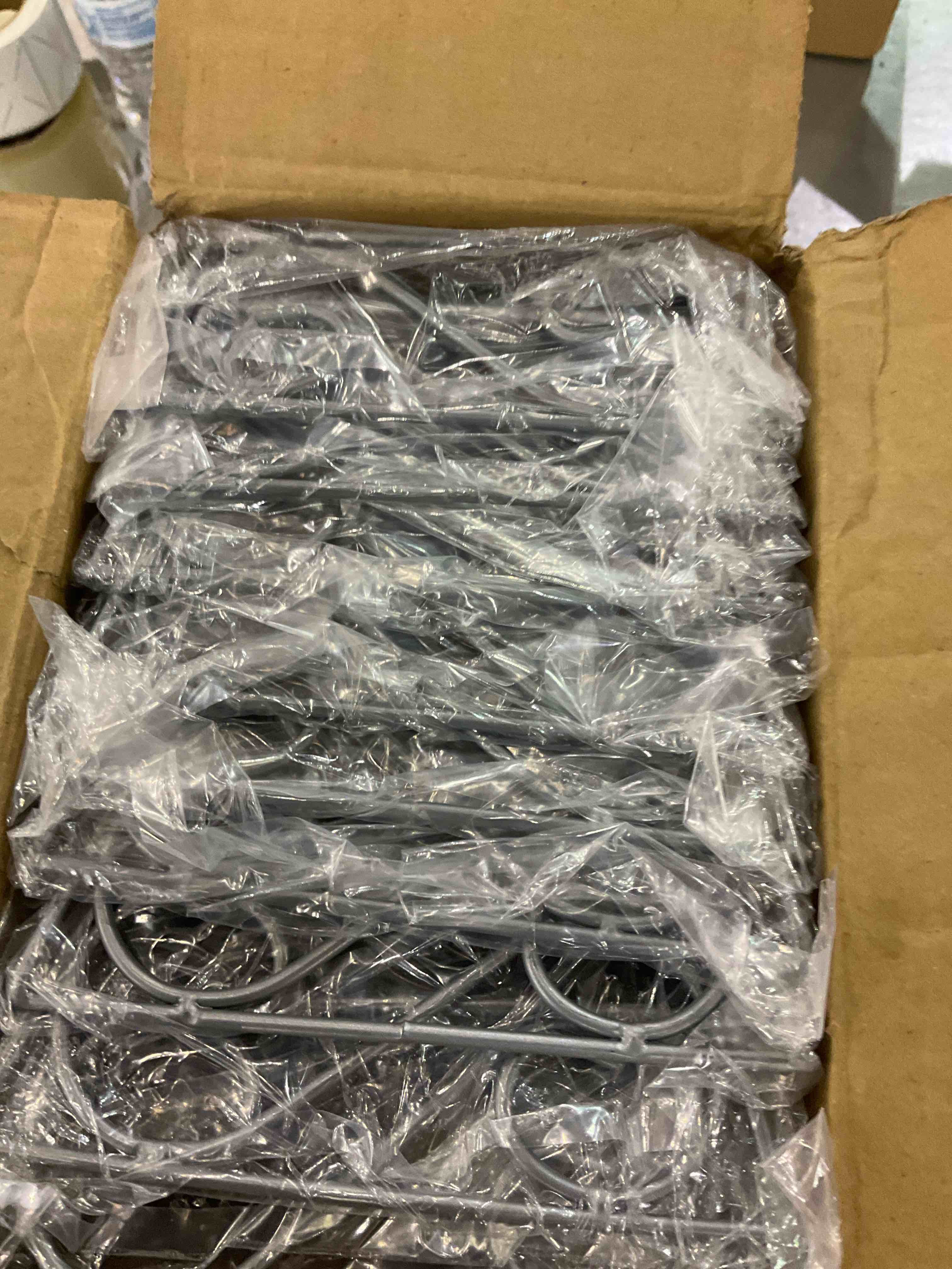 https://s3.amazonaws.com/lotting-images-prod/BargainHunt/EXS01294330_1712770209231.jpeg