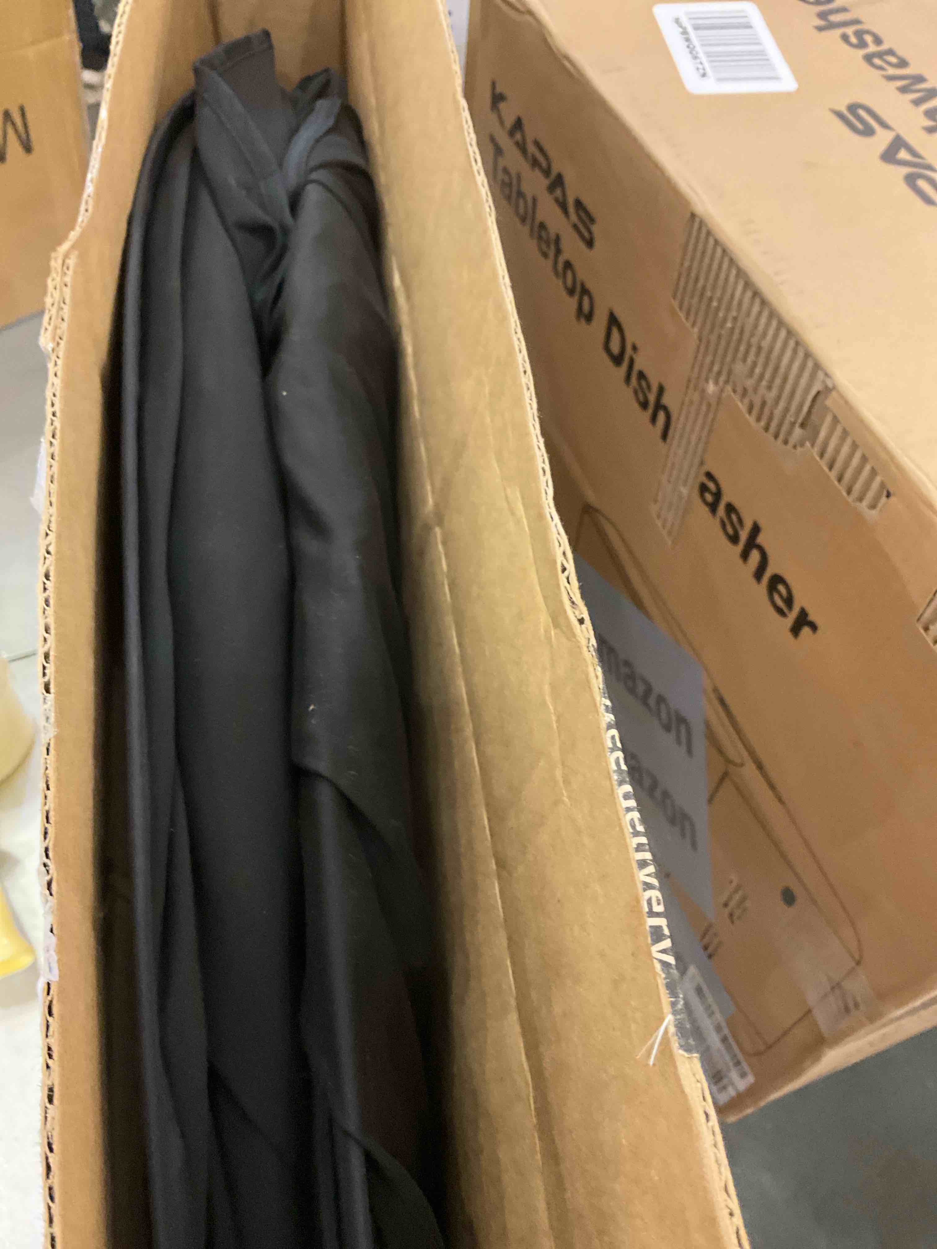 https://s3.amazonaws.com/lotting-images-prod/BargainHunt/EXS01294406_1712854277362.jpeg