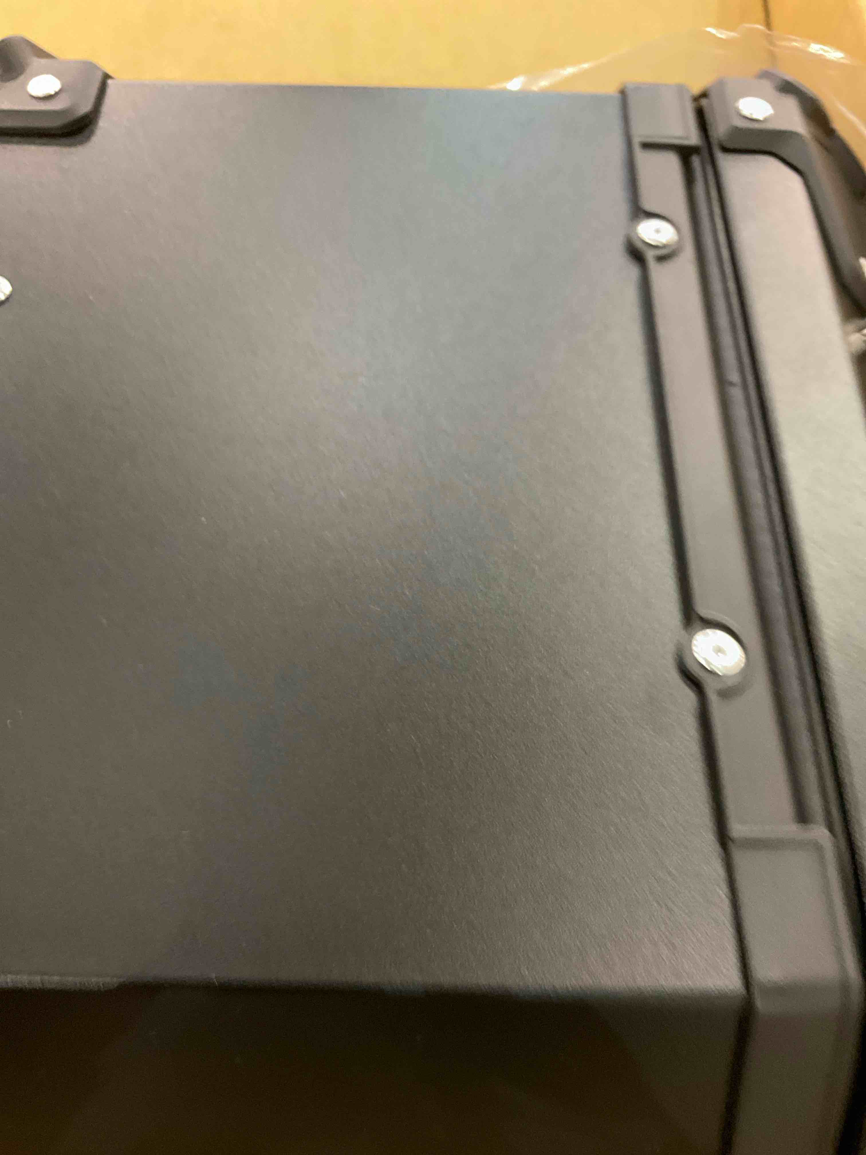 https://s3.amazonaws.com/lotting-images-prod/BargainHunt/EXS01294507_1713275767400.jpeg