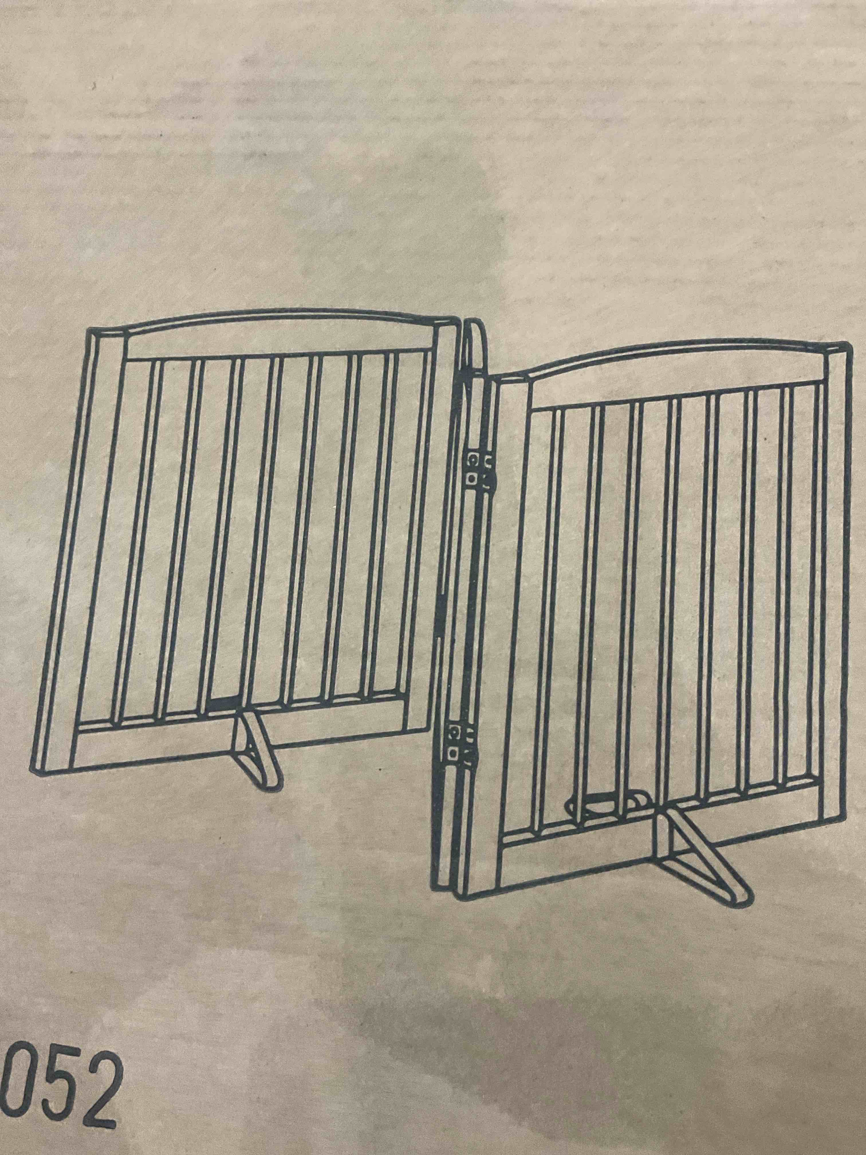 https://s3.amazonaws.com/lotting-images-prod/BargainHunt/EXS01294510_1713276859706.jpeg