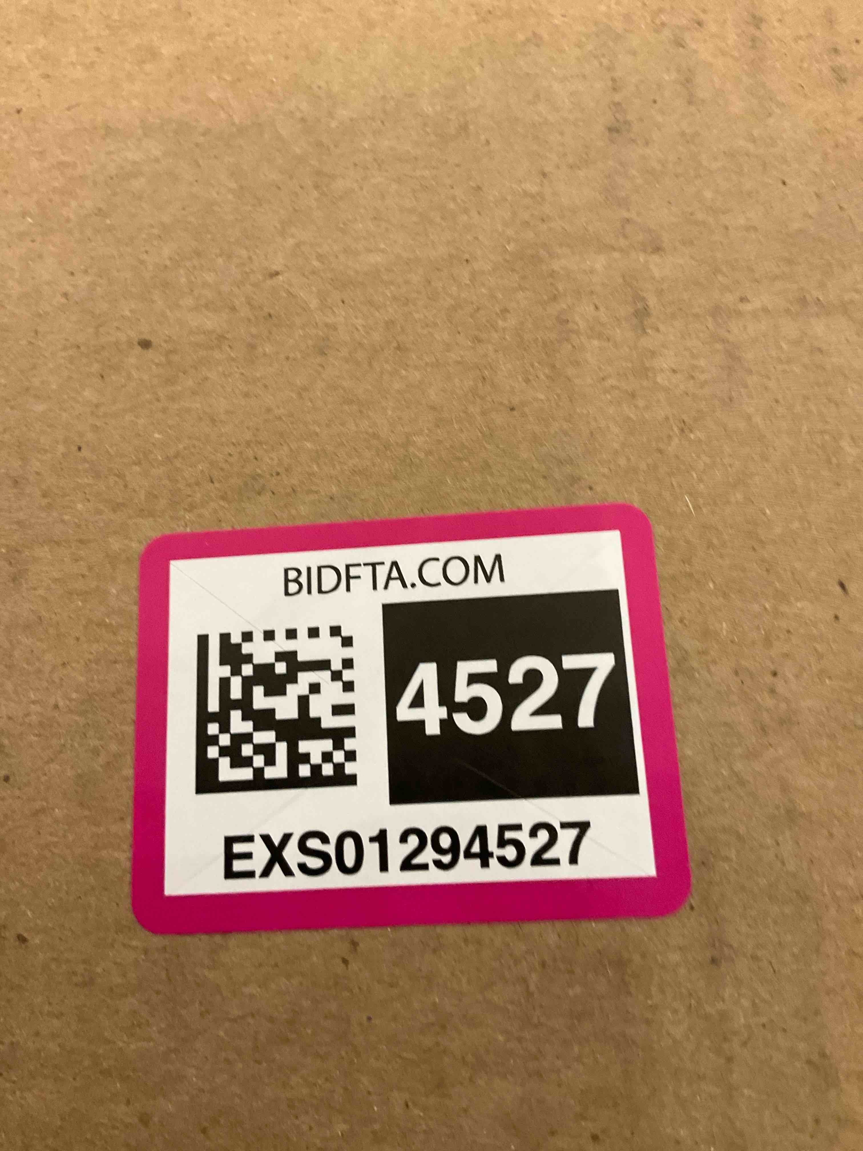 https://s3.amazonaws.com/lotting-images-prod/BargainHunt/EXS01294527_1713280282107.jpeg