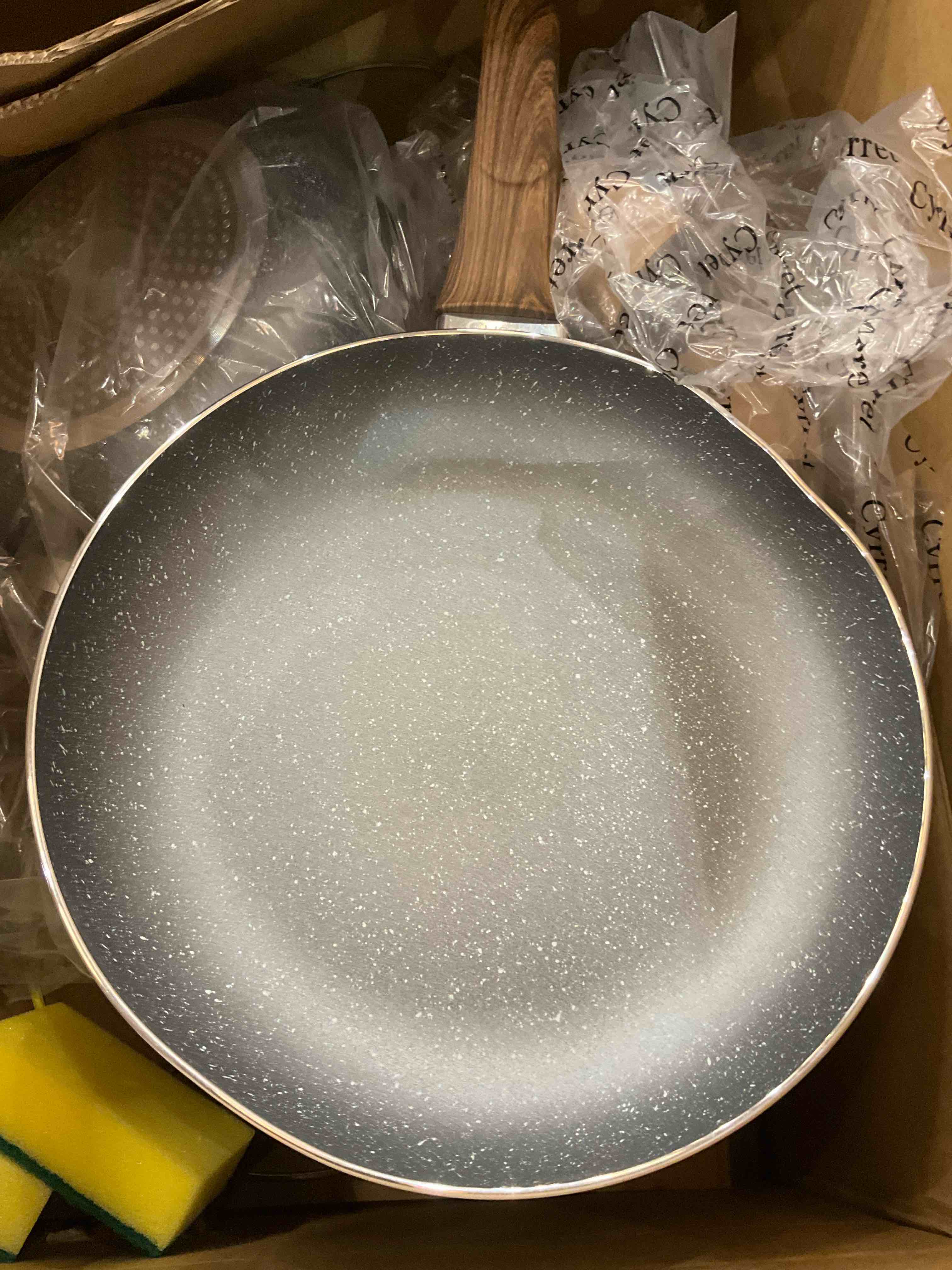 https://s3.amazonaws.com/lotting-images-prod/BargainHunt/EXS01294532_1713281539434.jpeg