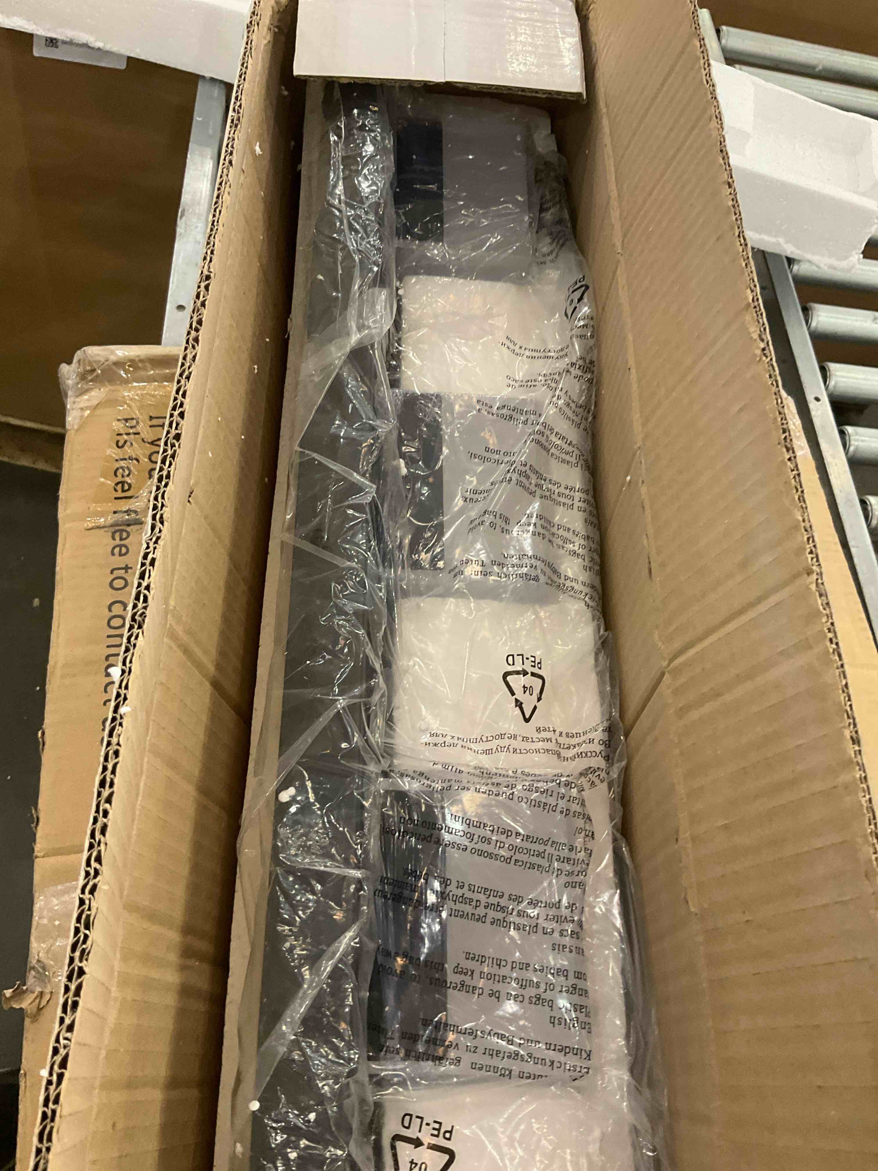 https://s3.amazonaws.com/lotting-images-prod/BargainHunt/EXS01294551_1713290069937.jpeg