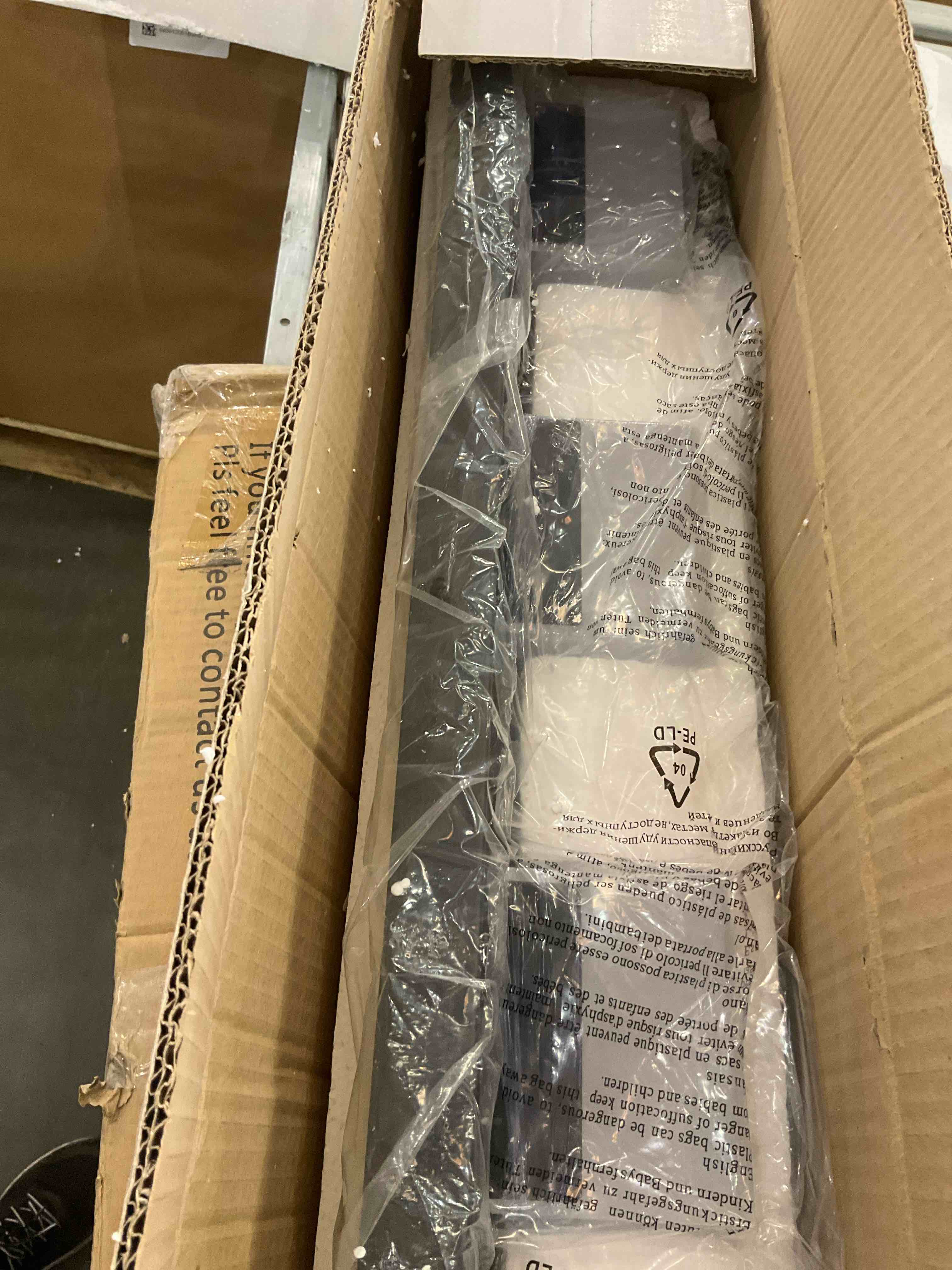 https://s3.amazonaws.com/lotting-images-prod/BargainHunt/EXS01294551_1713290071503.jpeg