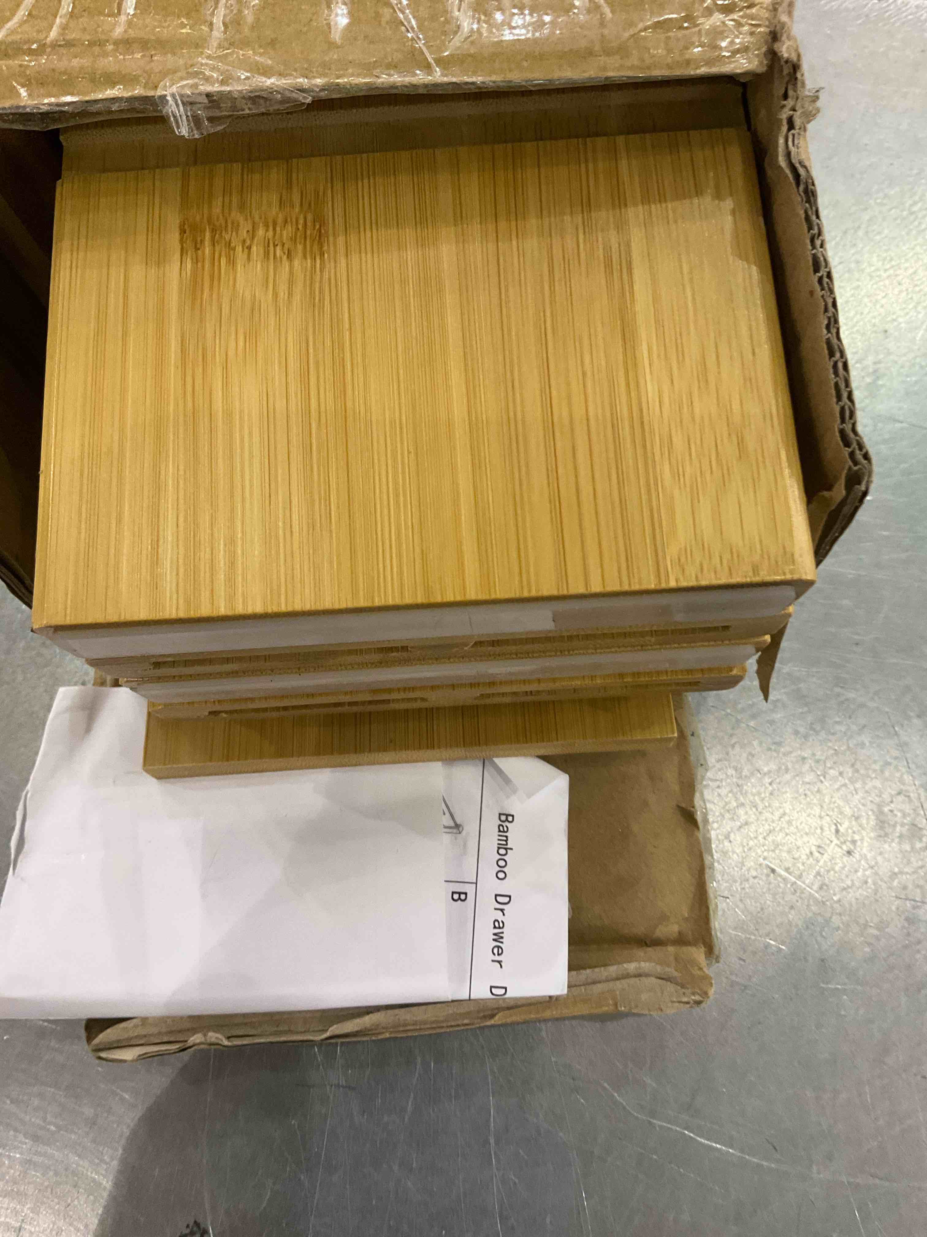 https://s3.amazonaws.com/lotting-images-prod/BargainHunt/EXS01294621_1713361761913.jpeg