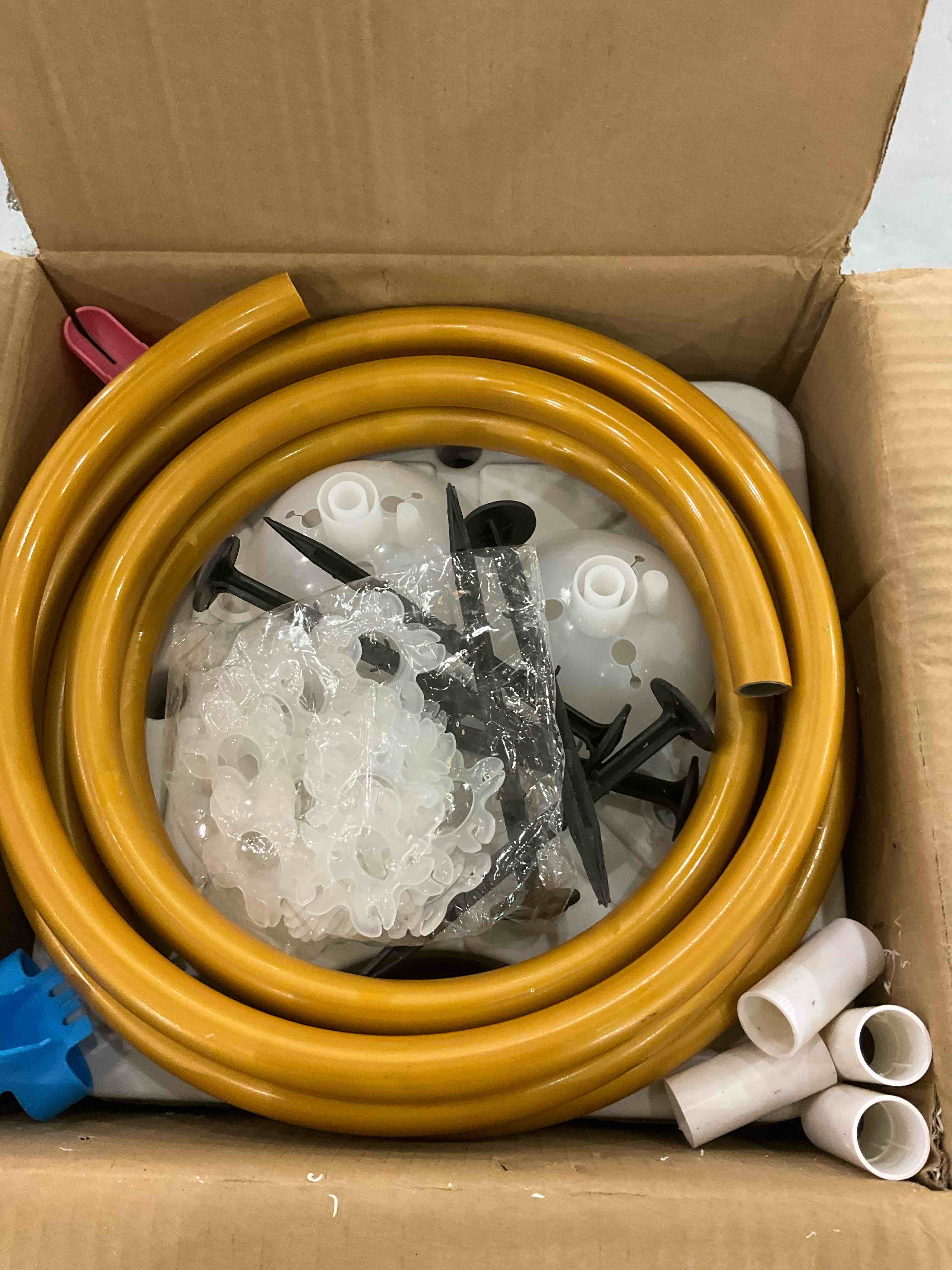 https://s3.amazonaws.com/lotting-images-prod/BargainHunt/EXS01294631_1713362842199.jpeg