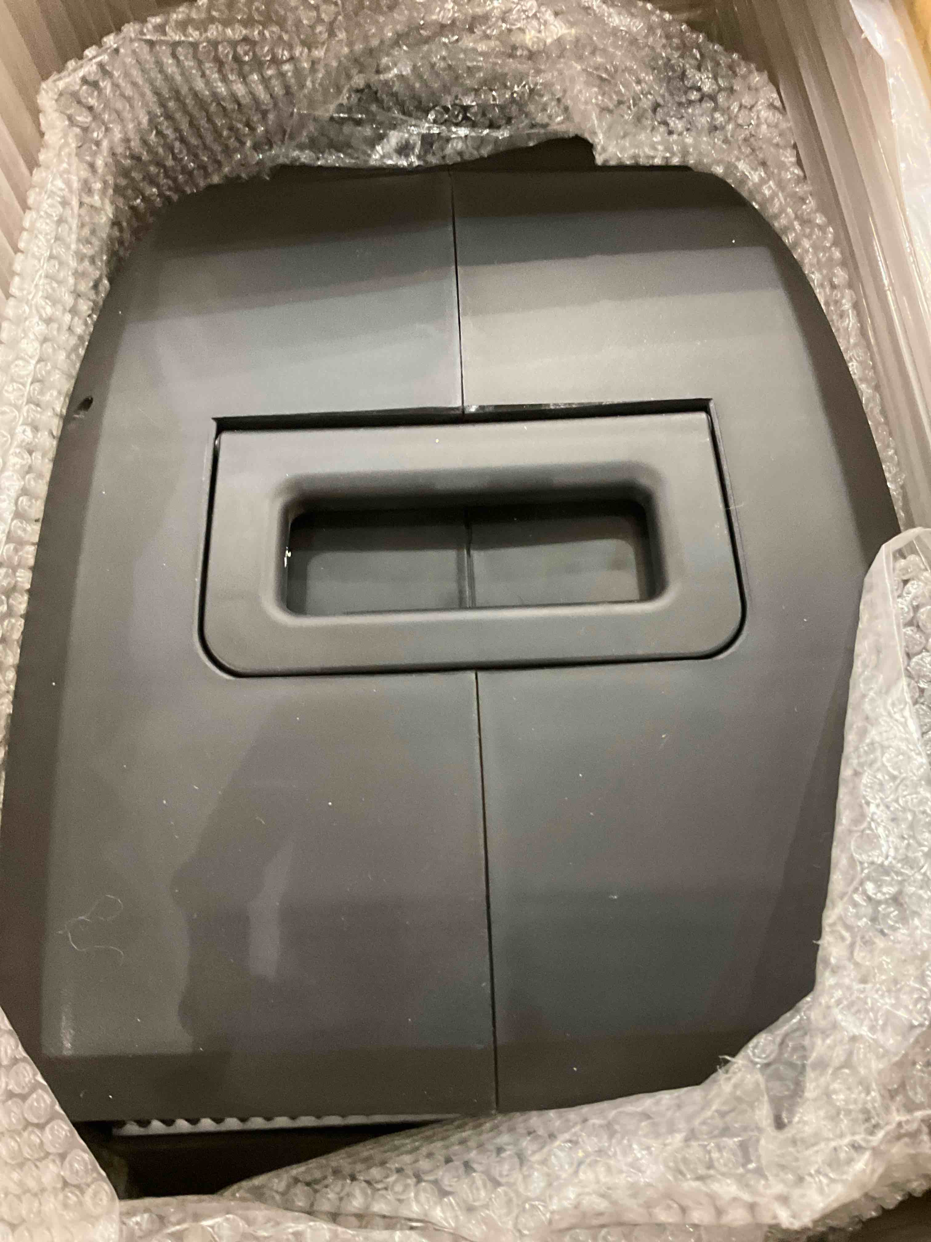 https://s3.amazonaws.com/lotting-images-prod/BargainHunt/EXS01294785_1713449766651.jpeg