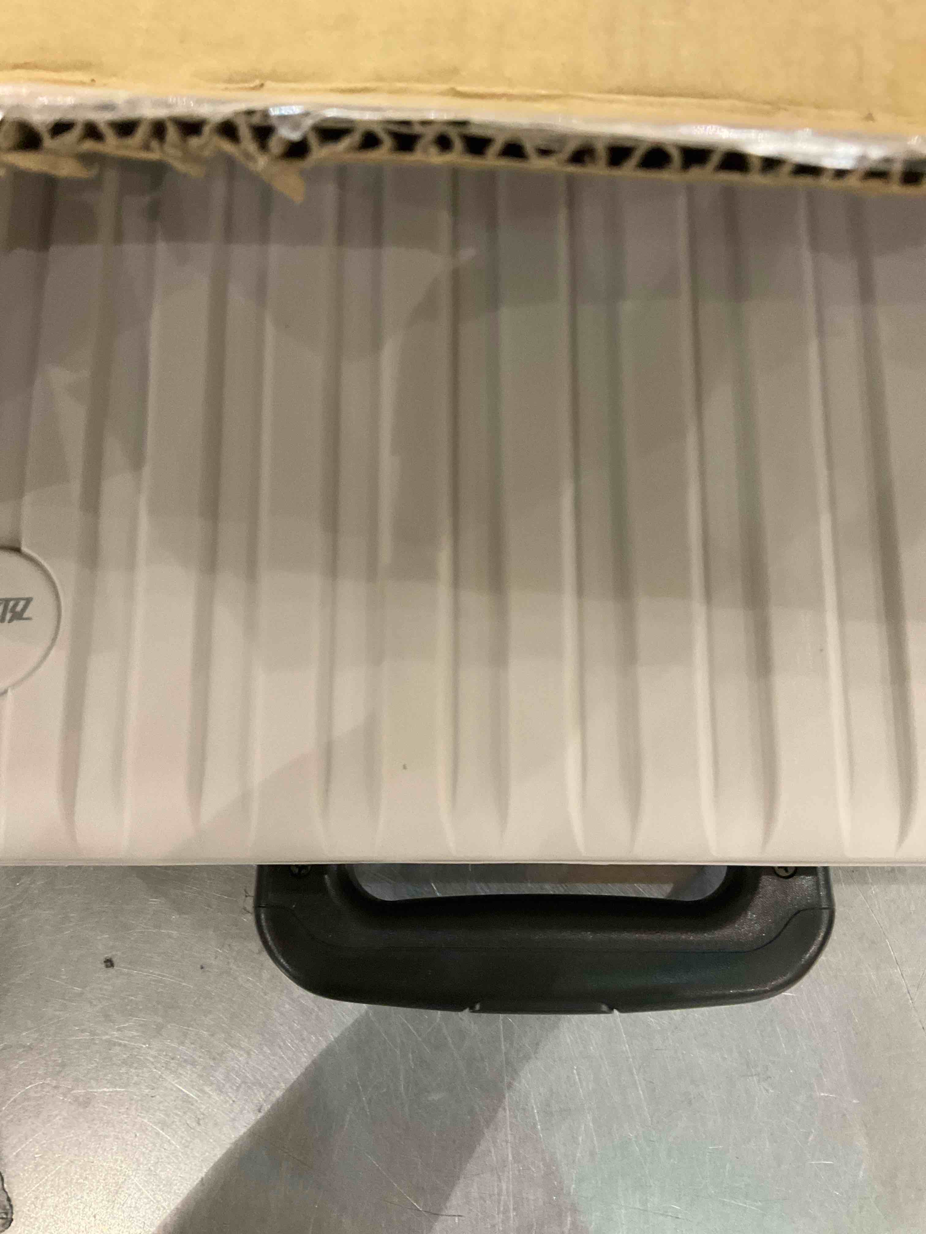 https://s3.amazonaws.com/lotting-images-prod/BargainHunt/EXS01294793_1713451700849.jpeg