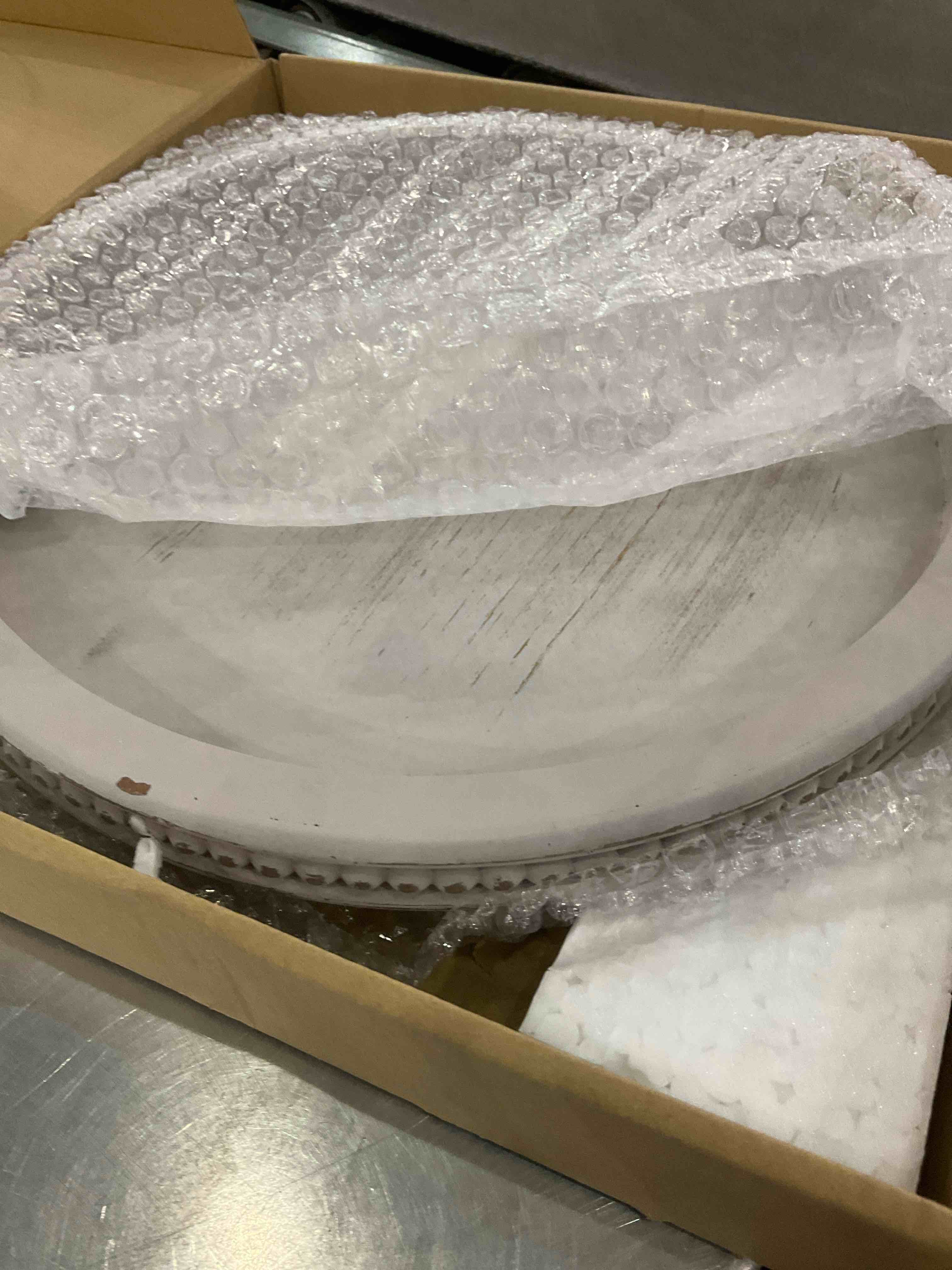 https://s3.amazonaws.com/lotting-images-prod/BargainHunt/EXS01295005_1712663123552.jpeg