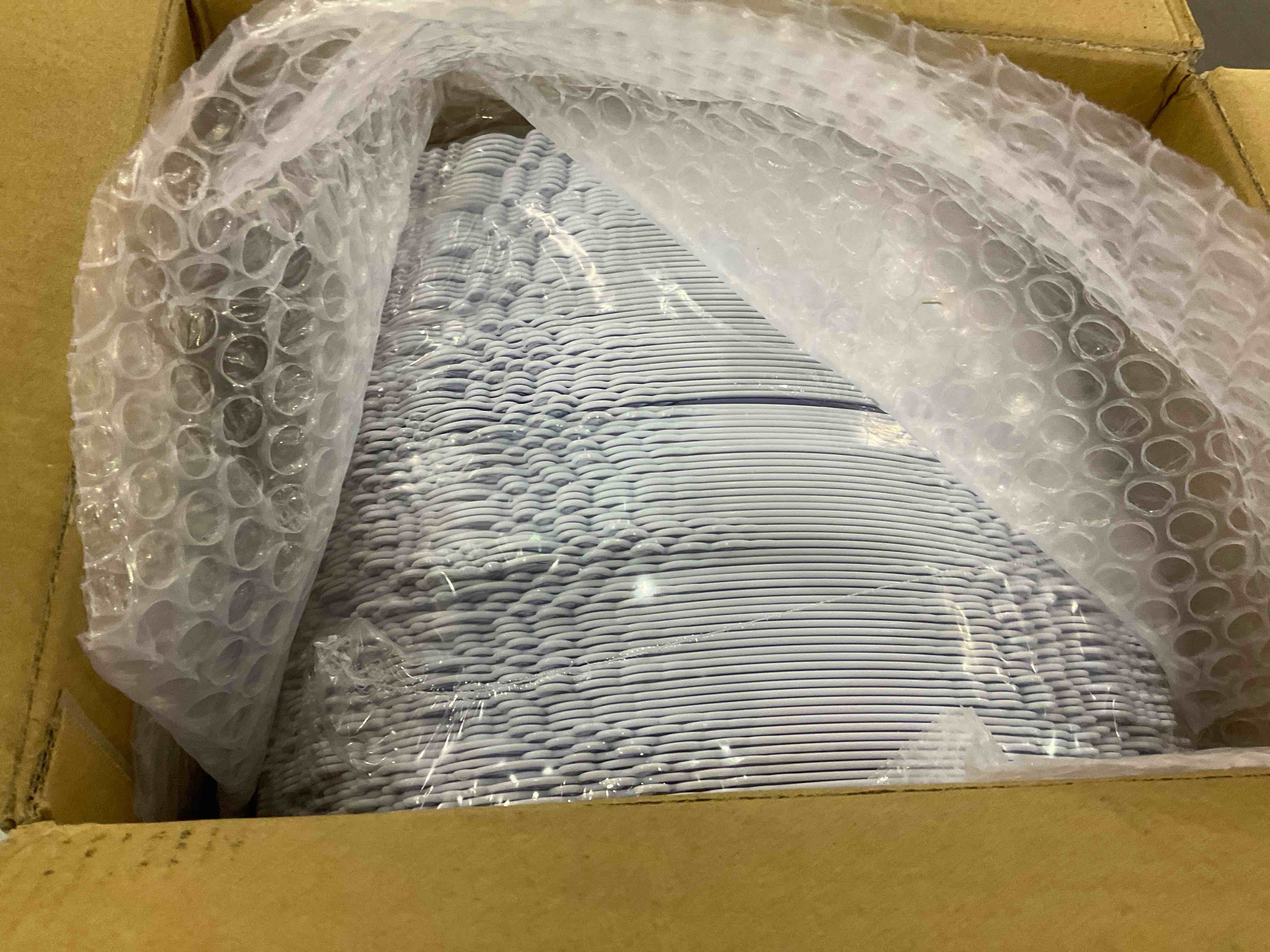 https://s3.amazonaws.com/lotting-images-prod/BargainHunt/EXS01295014_1712664293071.jpeg