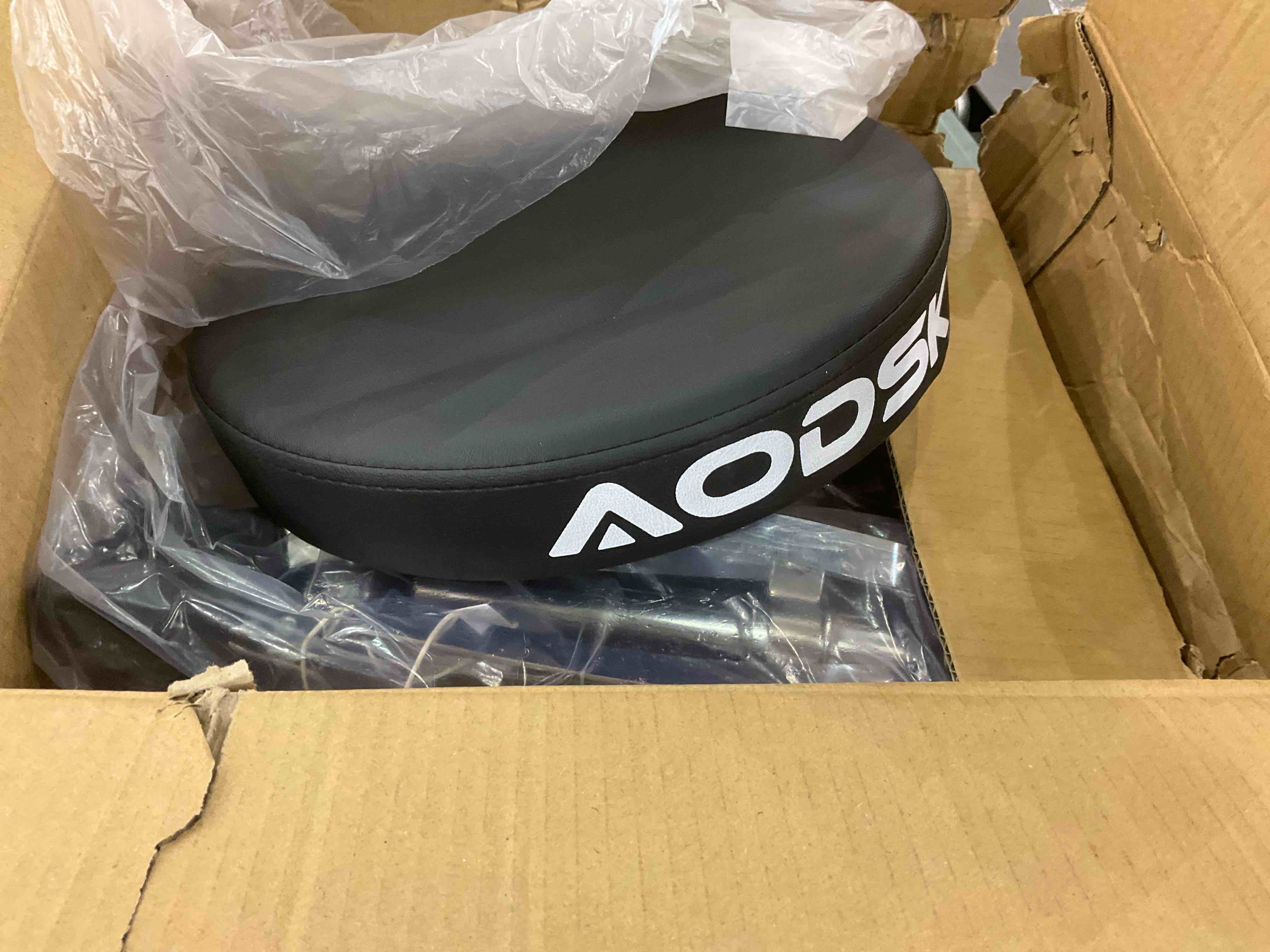 https://s3.amazonaws.com/lotting-images-prod/BargainHunt/EXS01295046_1712670765123.jpeg