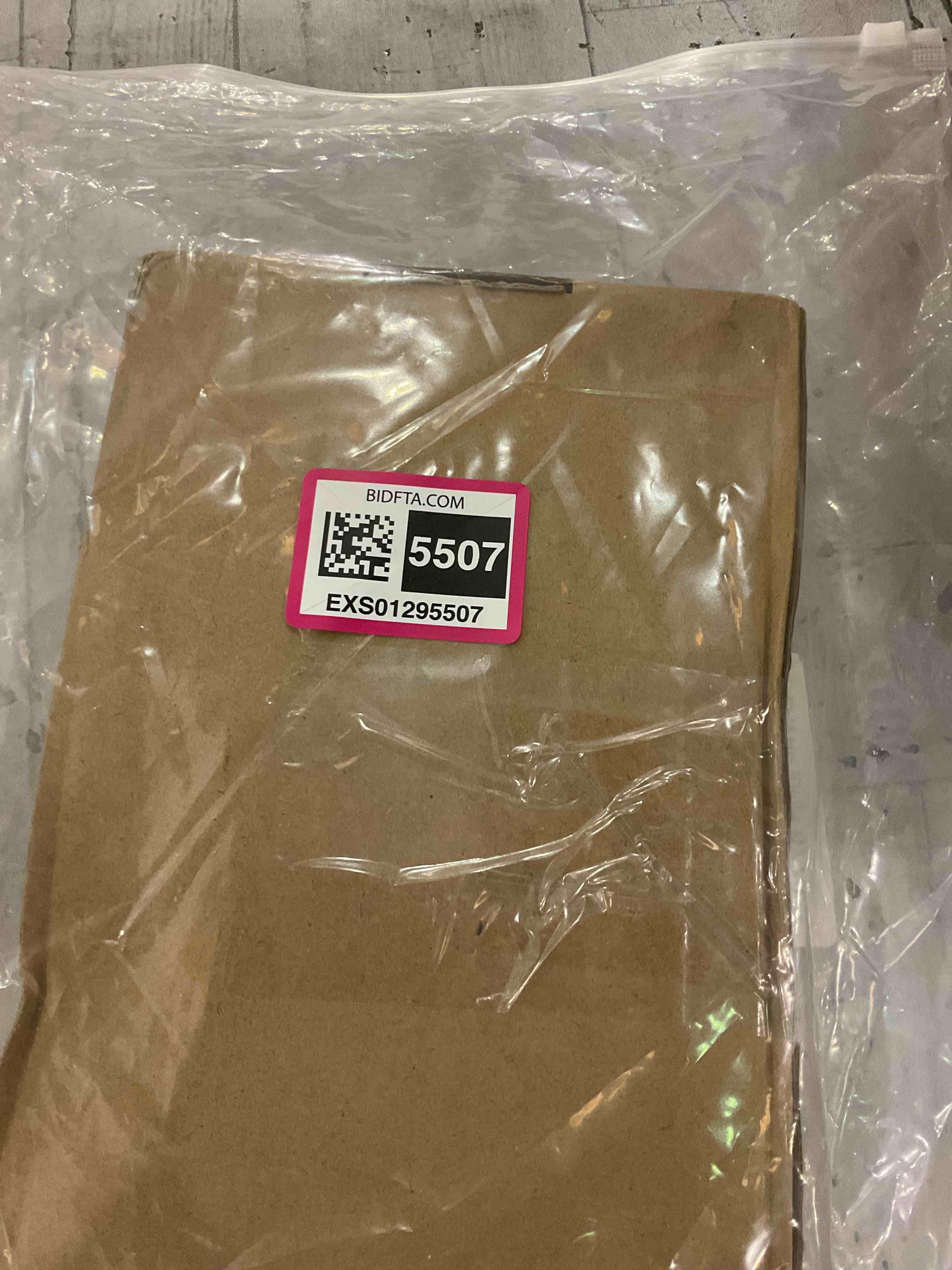 https://s3.amazonaws.com/lotting-images-prod/BargainHunt/EXS01295507_1712760389838.jpeg