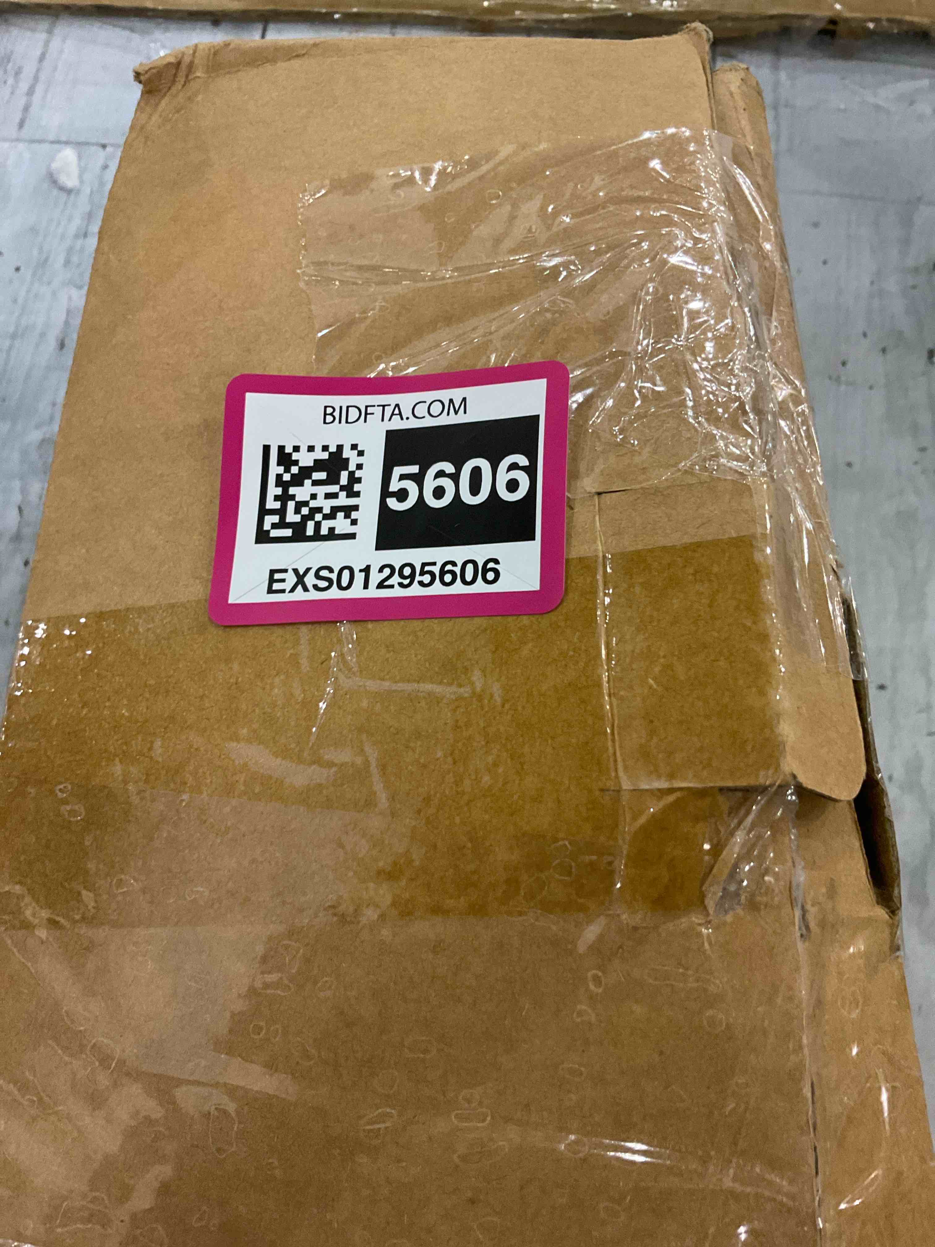 https://s3.amazonaws.com/lotting-images-prod/BargainHunt/EXS01295606_1712835999774.jpeg