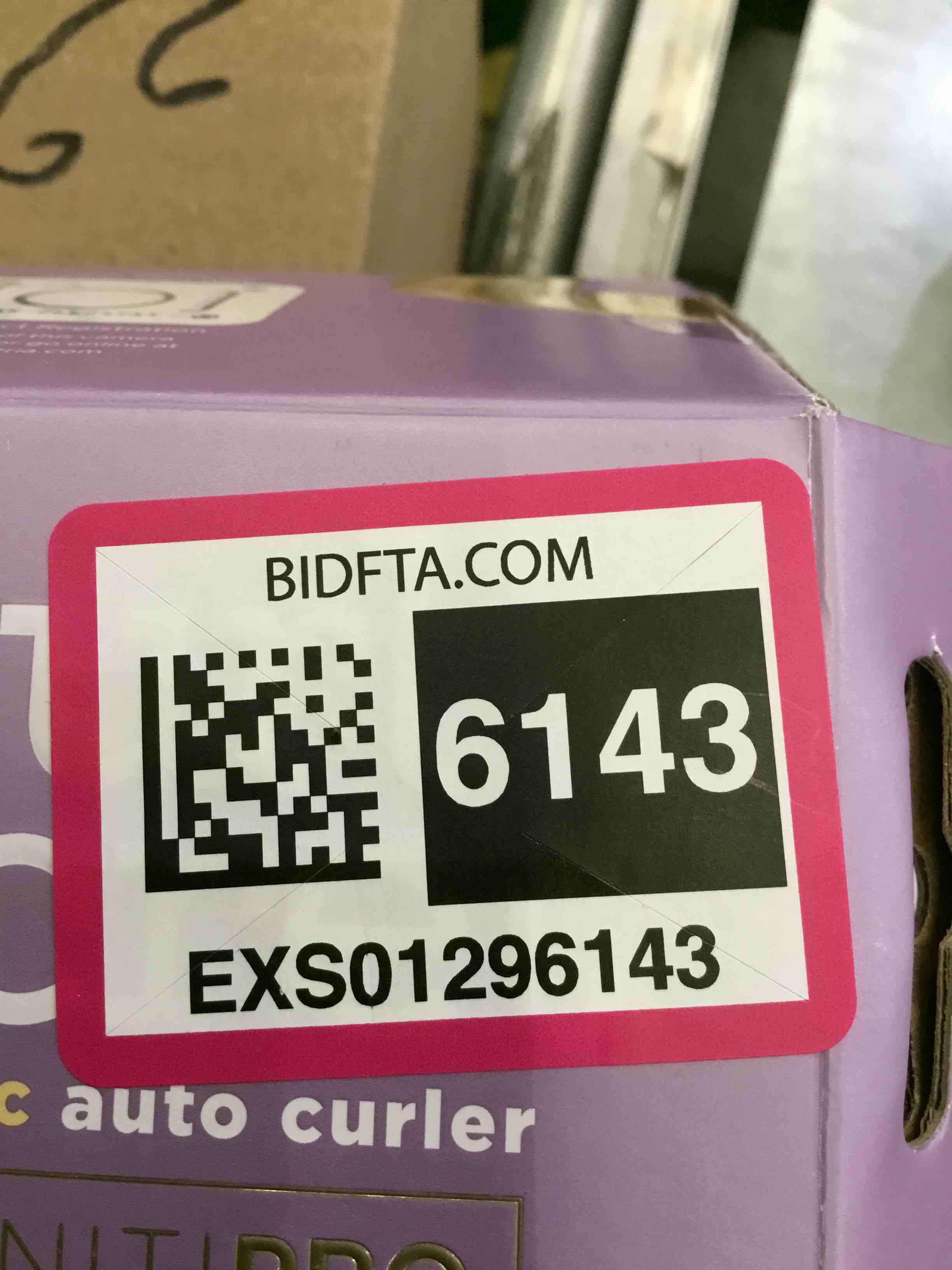 https://s3.amazonaws.com/lotting-images-prod/BargainHunt/EXS01296143_1717770476222.jpeg